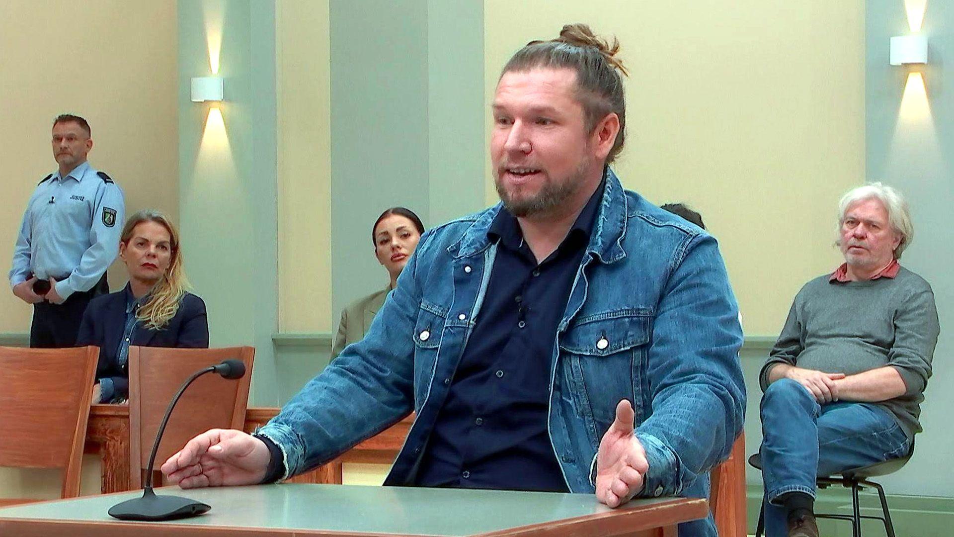 Ätzendes Familiendrama - Hat Ehemann seine Frau aus Wut über die Schwiegermutter eingesperrt?