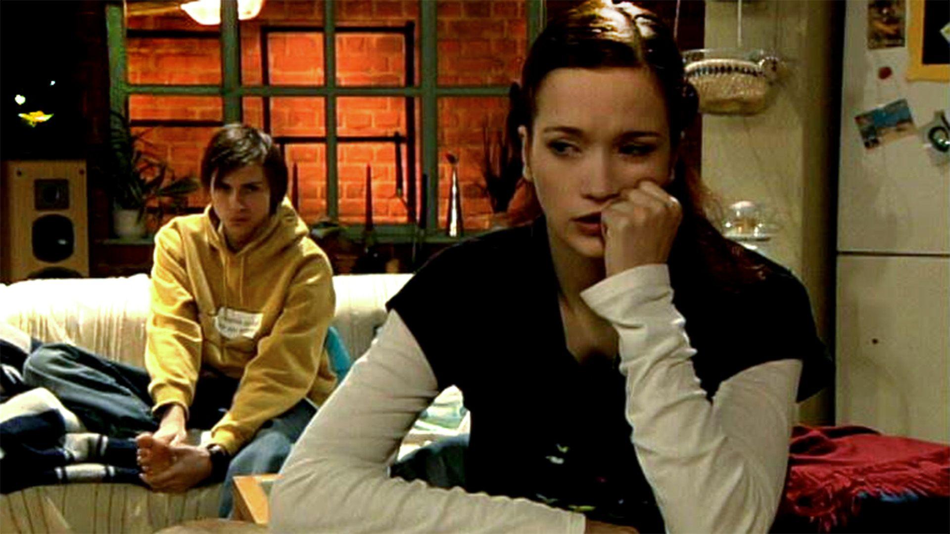 Tim deckt Lenas falsches Spiel um das WG-Zimmer auf