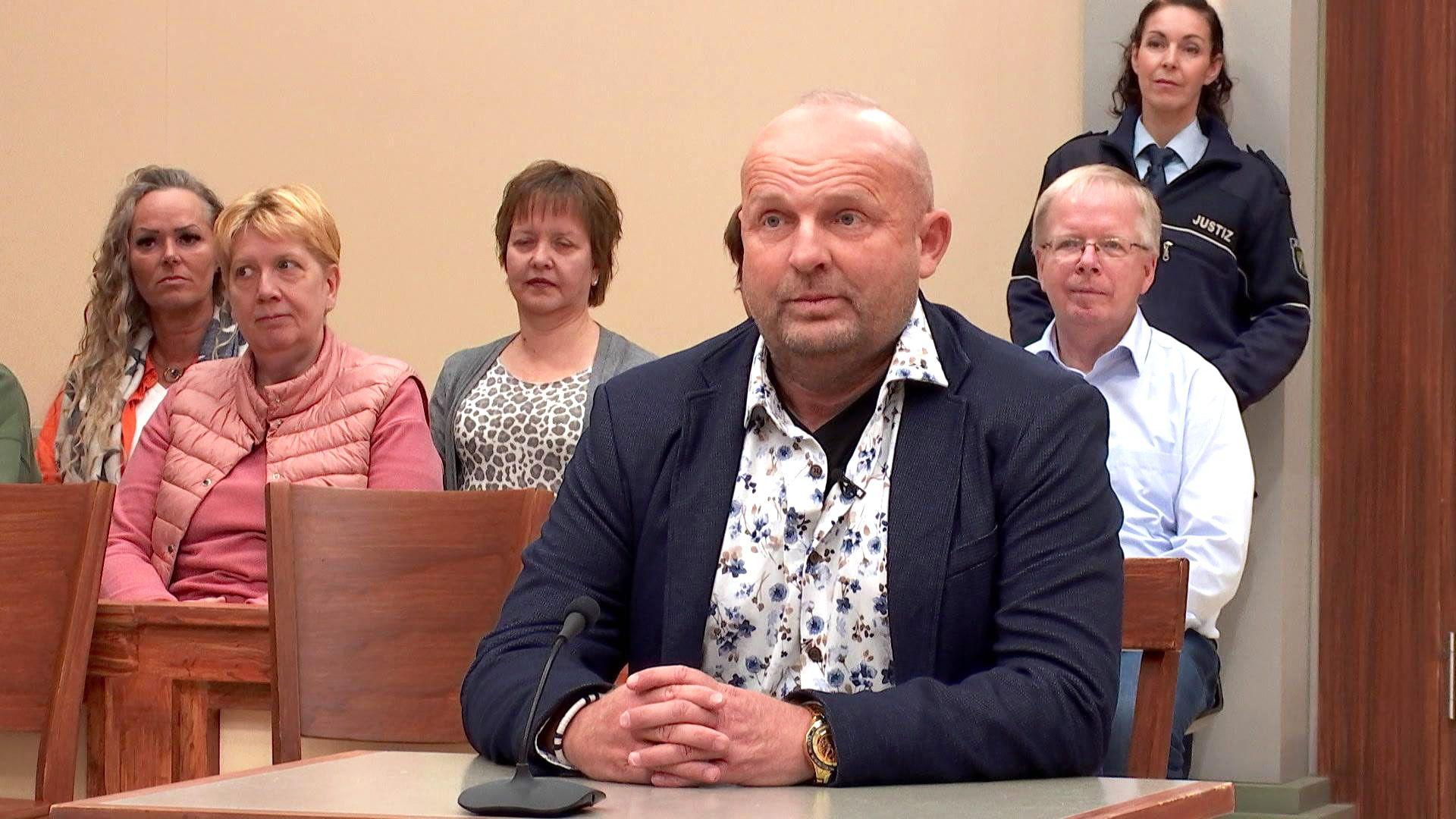 Vergiftet bei Leichenschmaus! Was steckt hinter perfidem Lauge-Anschlag?