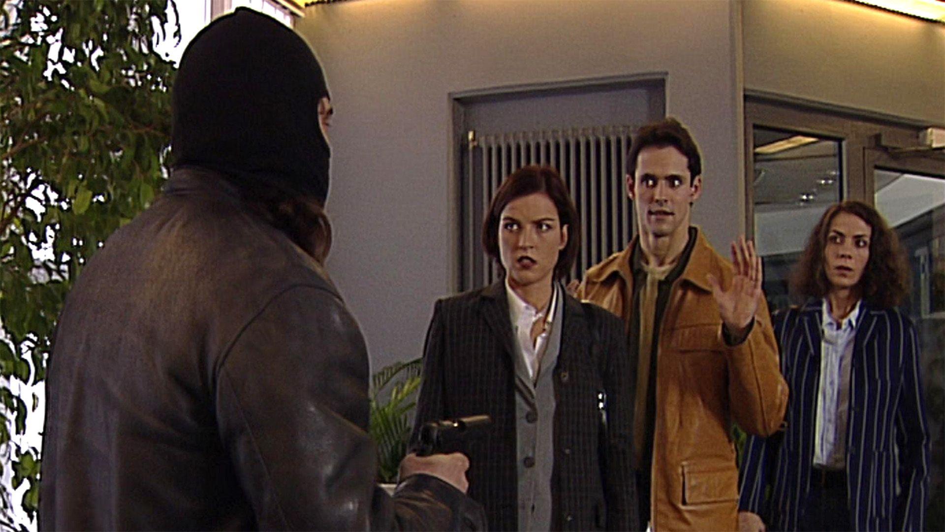 Fabian, Silke und Barbara werden als Geiseln genommen