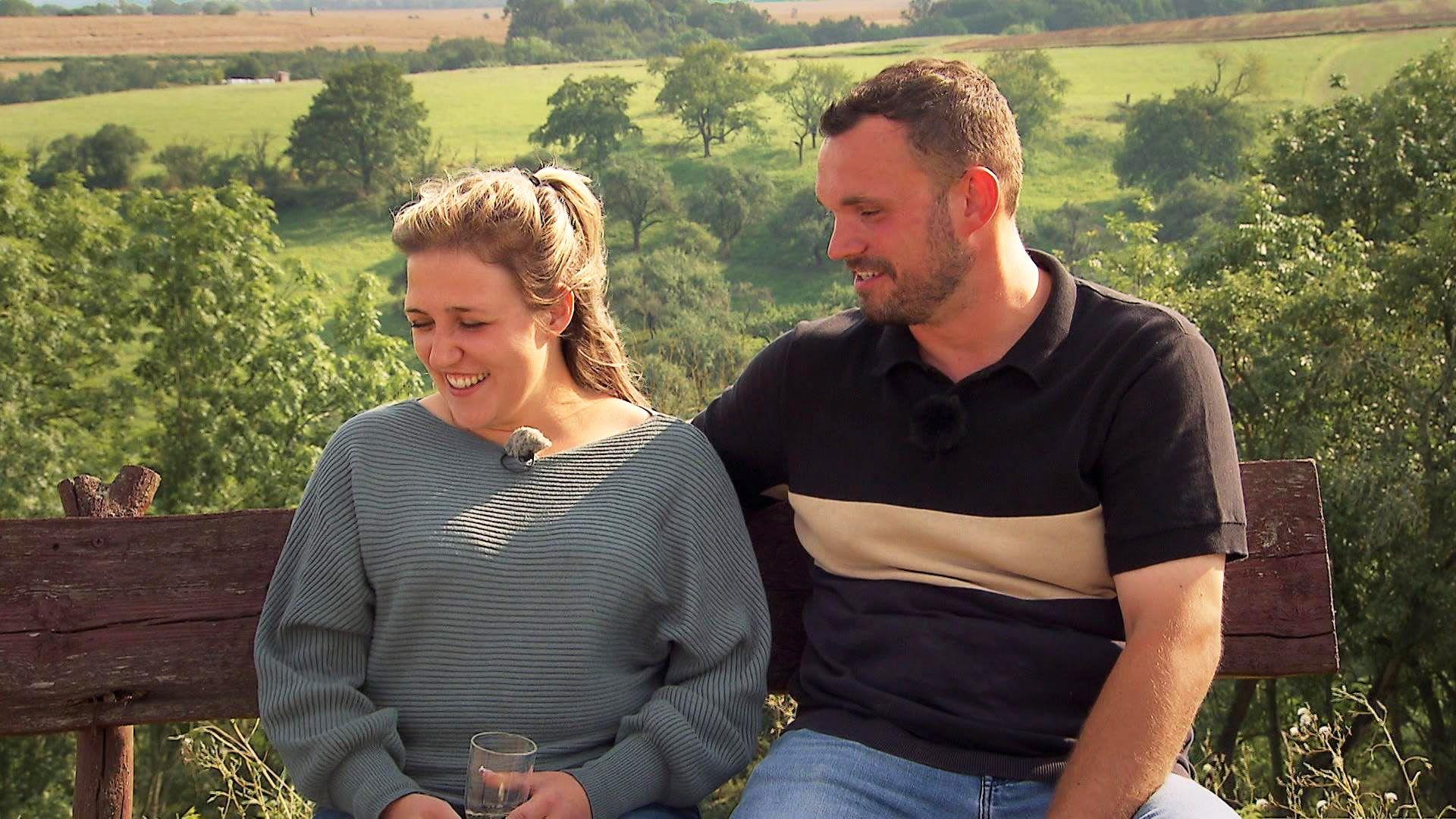 Sarah und Paul haben Beziehungsprobleme