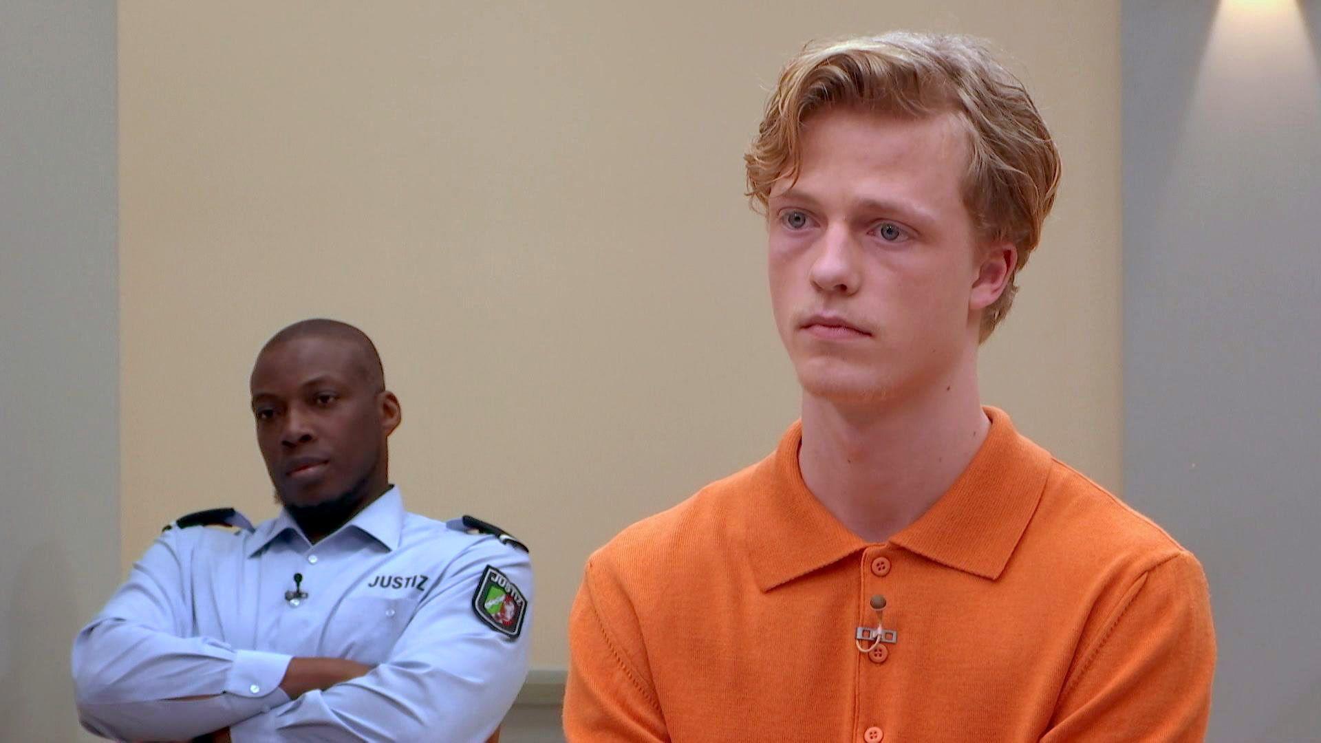 Stiller Teenie soll Stiefvater nach Drill-Sessions niedergeschlagen haben