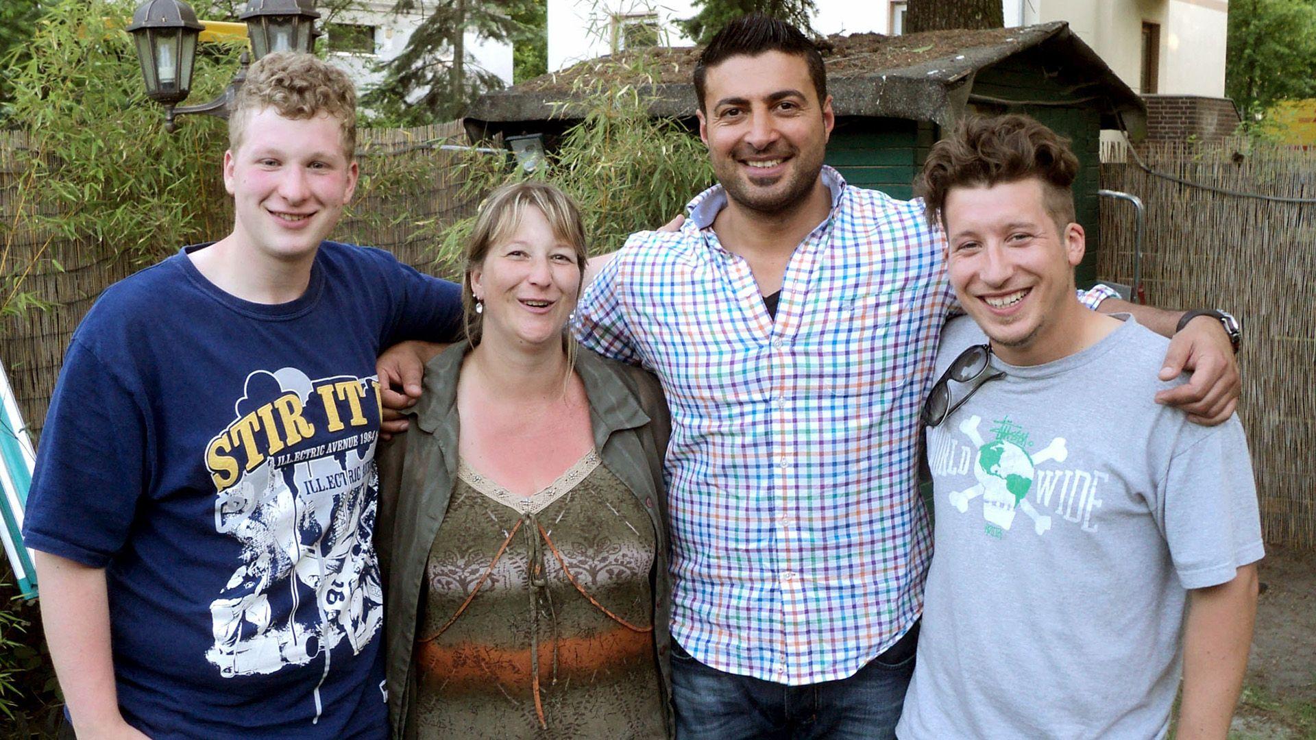 Sükrü bei Katrin, Karim und Mike