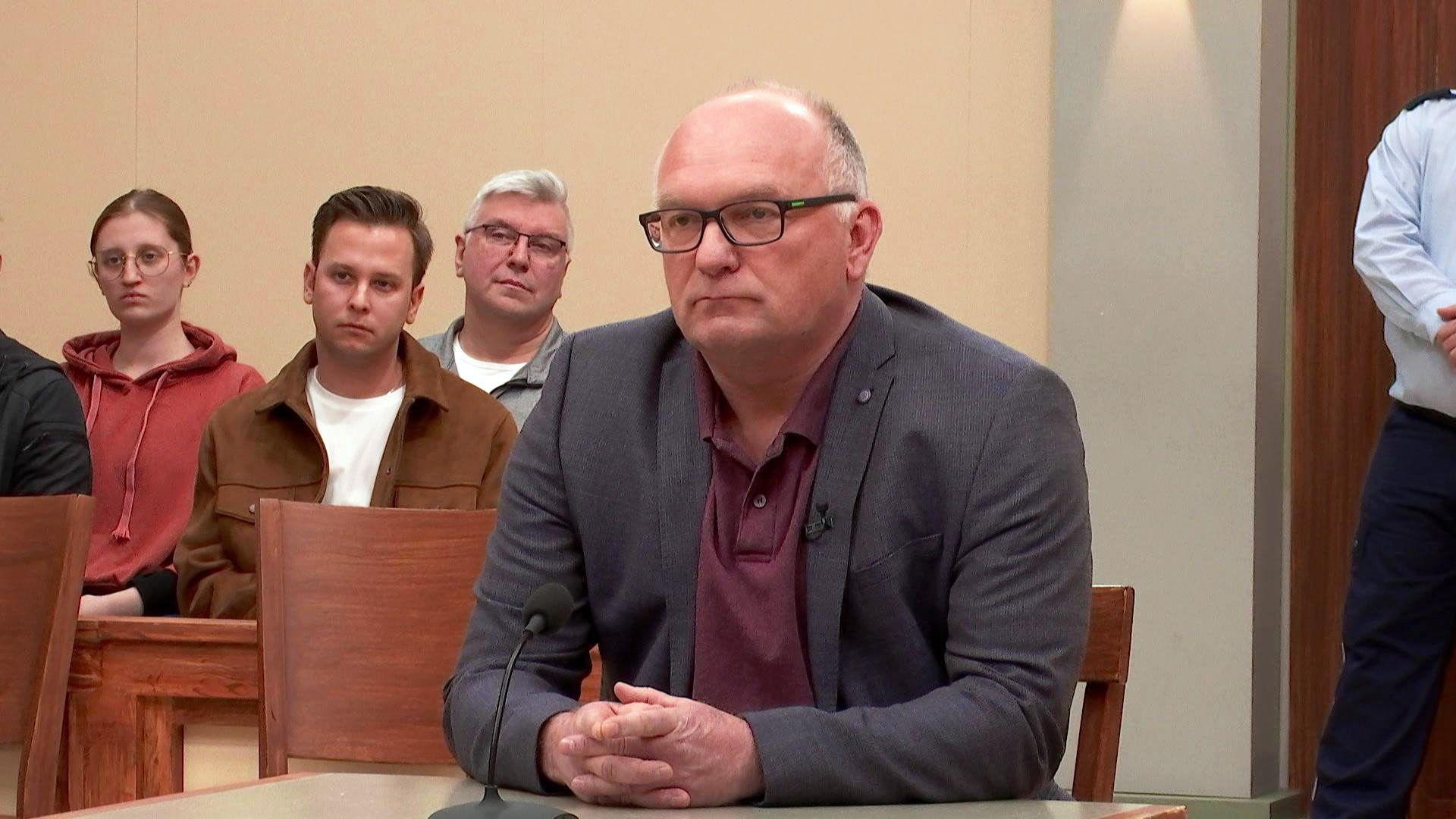 Fahrlehrer bei Unfall mit manipuliertem Fahrschulwagen schwer verletzt