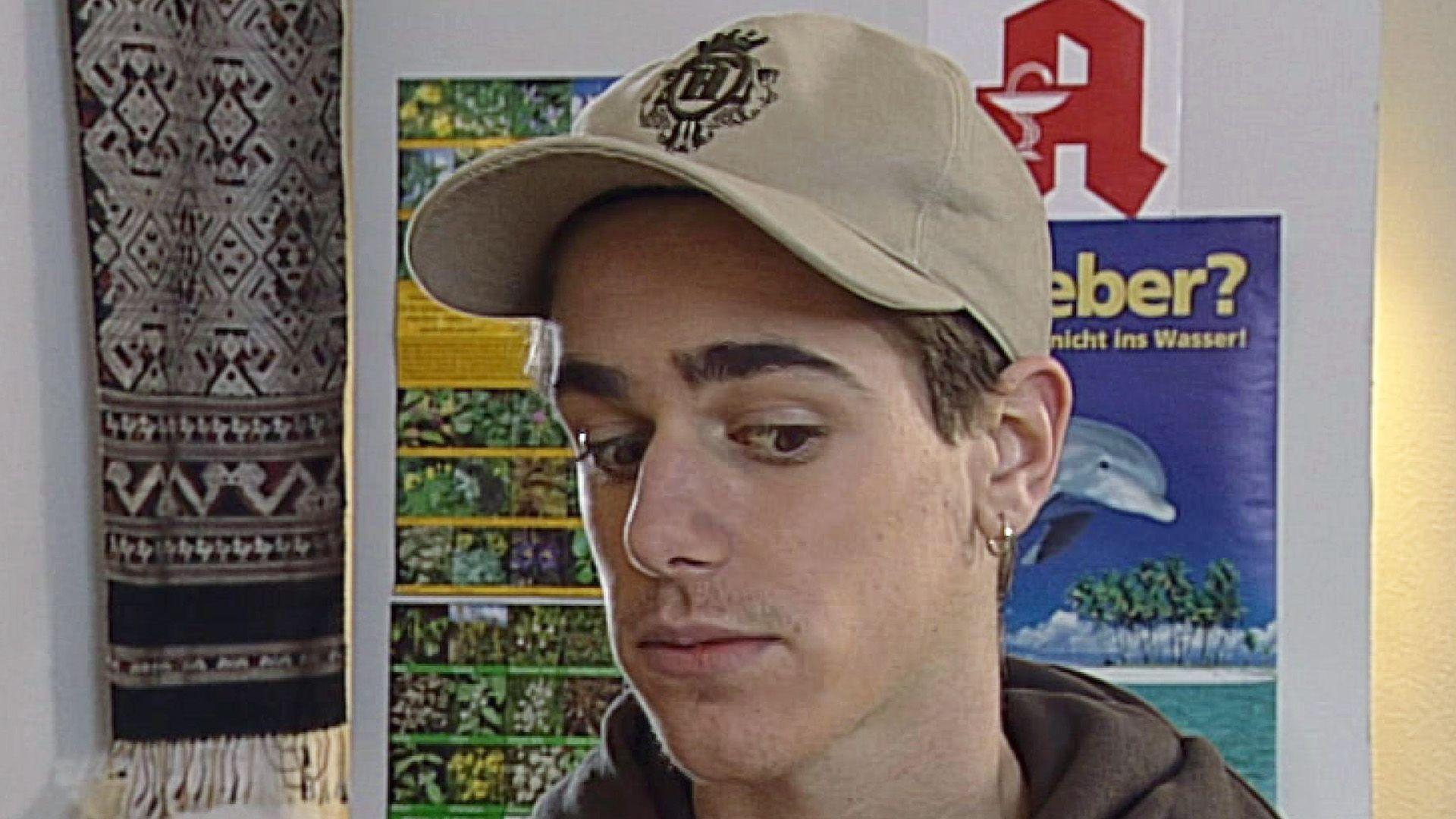 Alex hat große Angst vor dem ersten Mal mit Astrid
