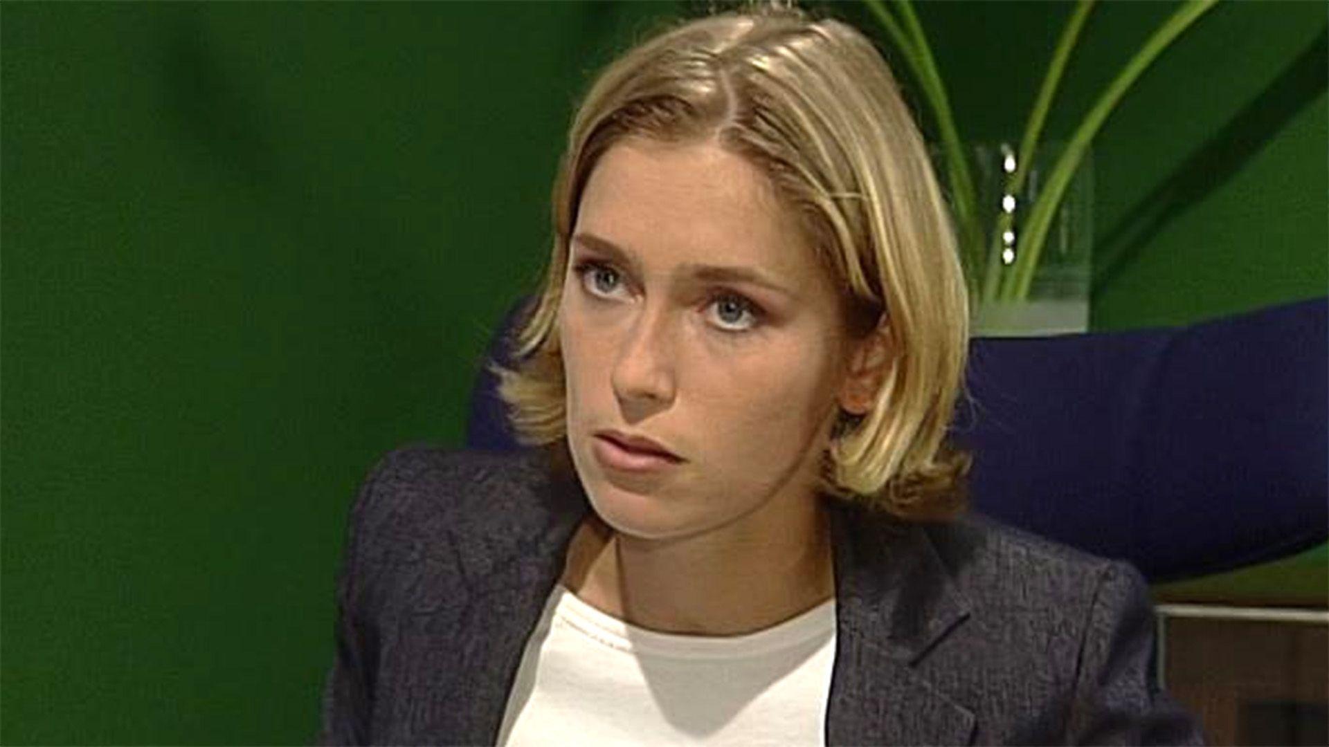 Sonja läuft Gefahr, sich vor Gericht zu belasten