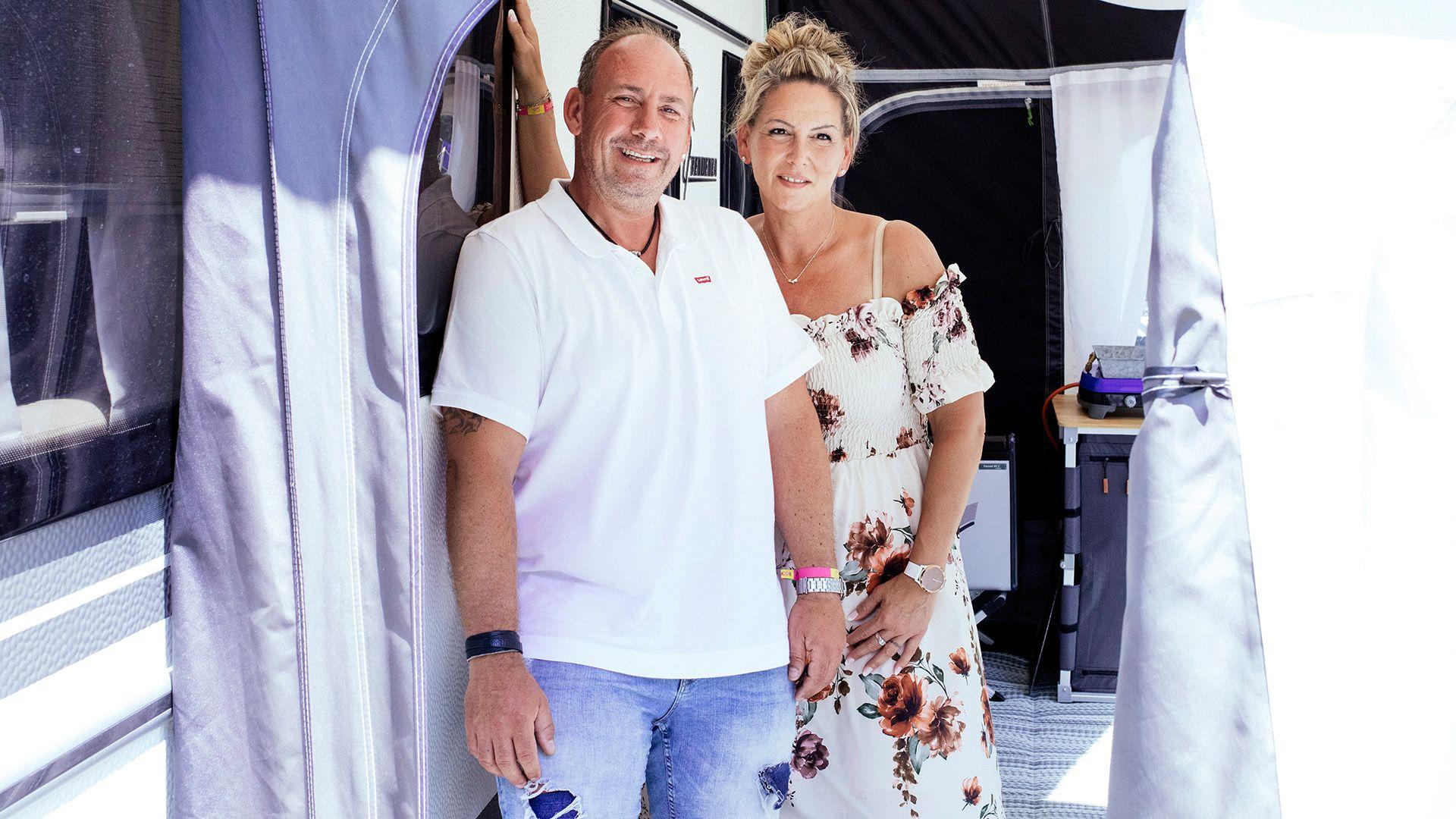 Endlich Urlaub: Die Fingerhuths und ihre Camper-Clique reisen an
