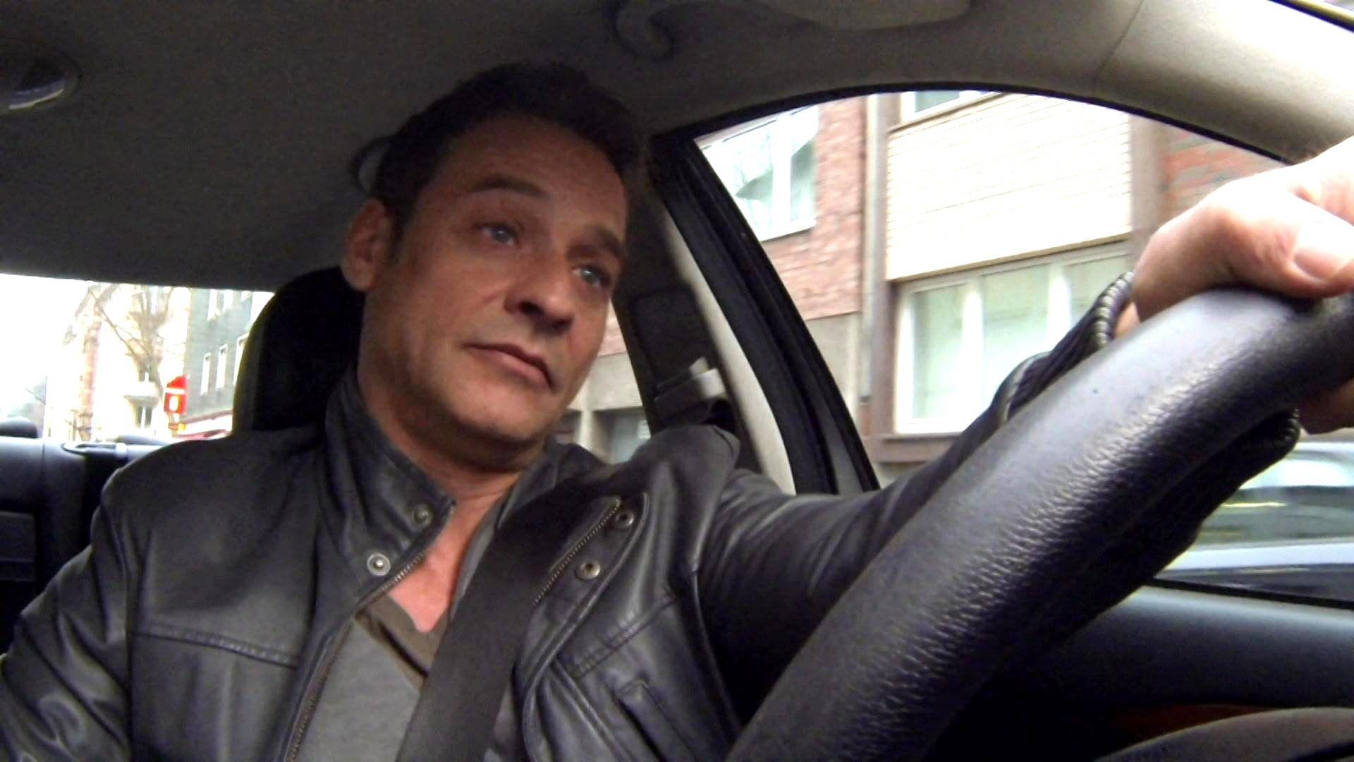 Rufus als Taxifahrer