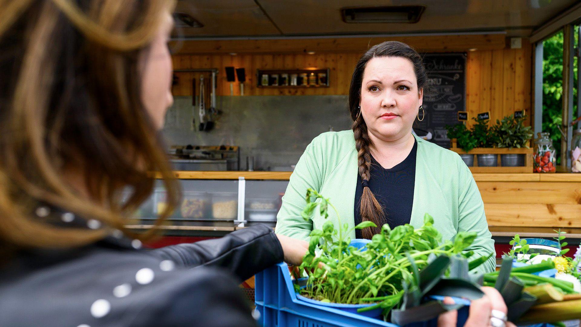 Daniela lässt auf Bens Bitte hin Hanna ihren Job