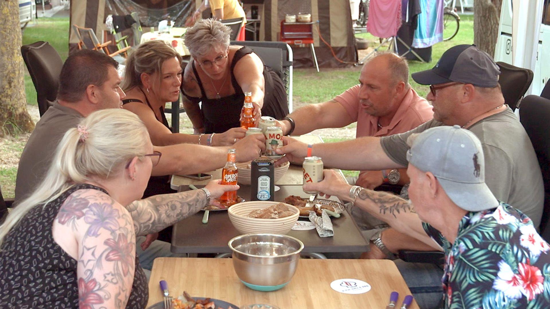Bei der Fingerhuth-Clique wird's heiß: Grillkurs auf dem Marina