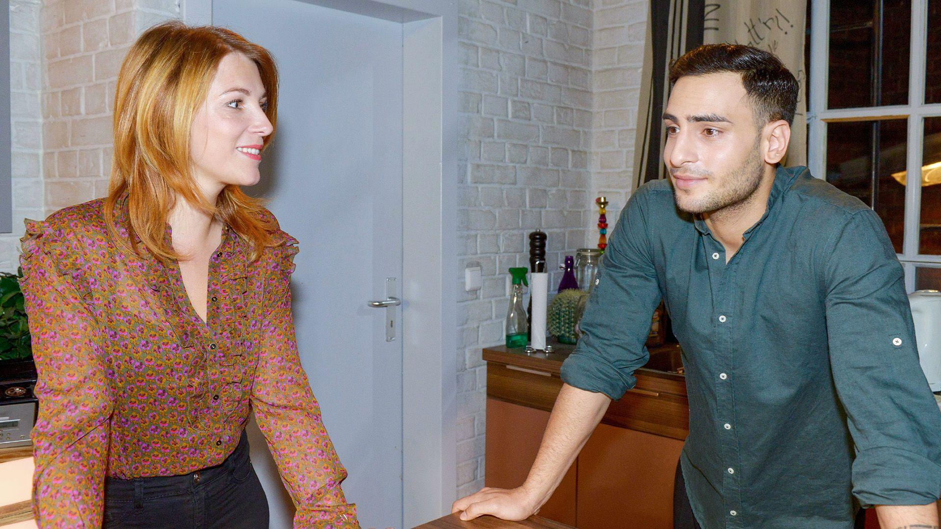 Nihat und Lilly werden unerwartet zum Brunch eingeladen