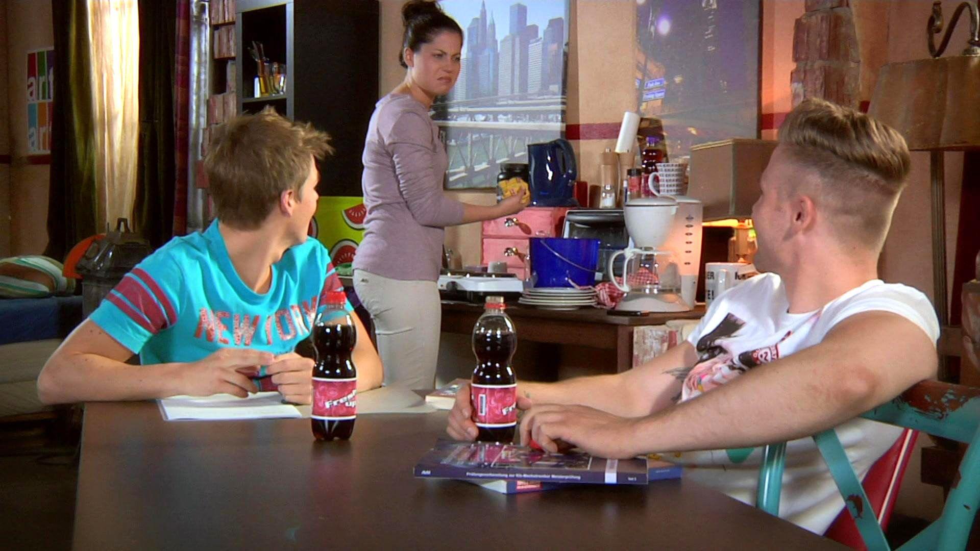 Sina braucht Bambis Hilfe