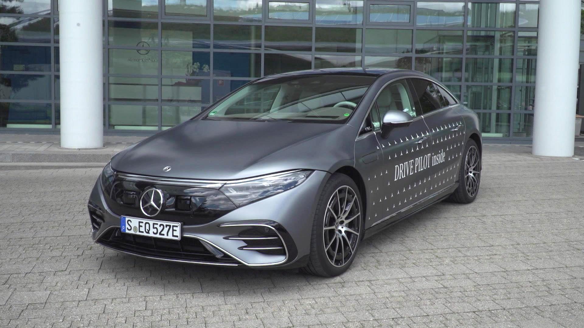 Thema u.a.: Zurücklehnen und fahren lassen - Wir testen den Mercedes Drive Pilot