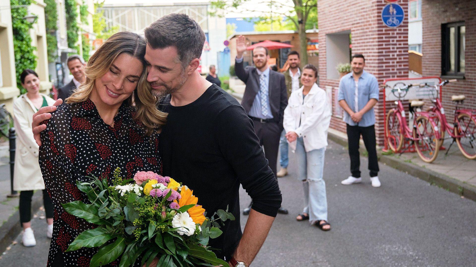 Eva und Dominic setzen ihre Entscheidung in die Tat um