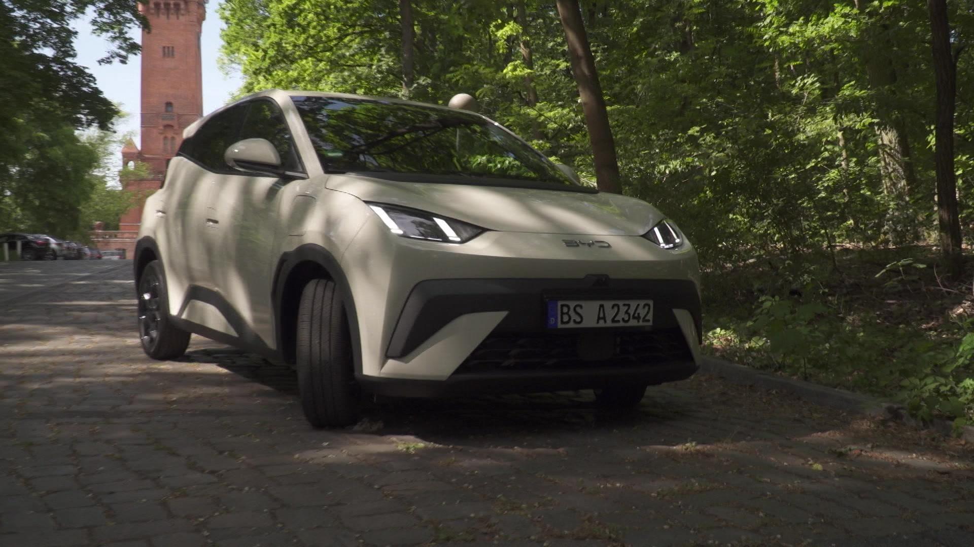 Themen u.a.: BYD will Kleinwagensegment mit Dolphin Surf erobern.