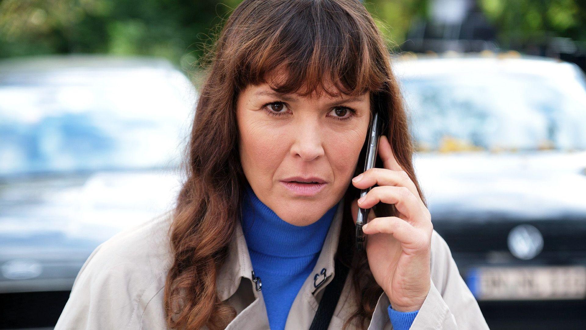 Jenny beschließt, ihre illegale Fracht loszuwerden