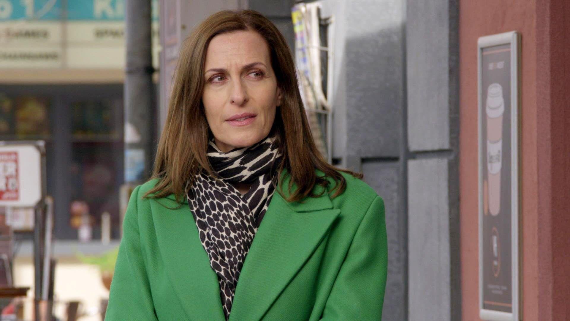 Katrin wundert sich über Melanies seltsames Verhalten