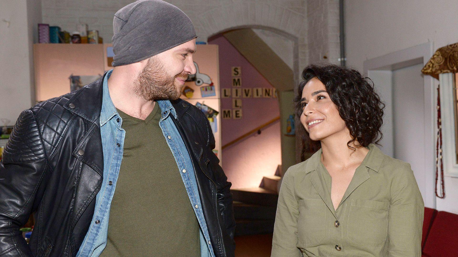 Lars gerät mit Shirin aneinander