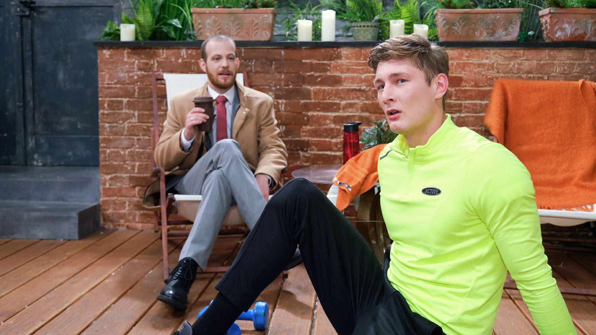 Conor hofft, dass Nika doch noch Gefühle für ihn hat