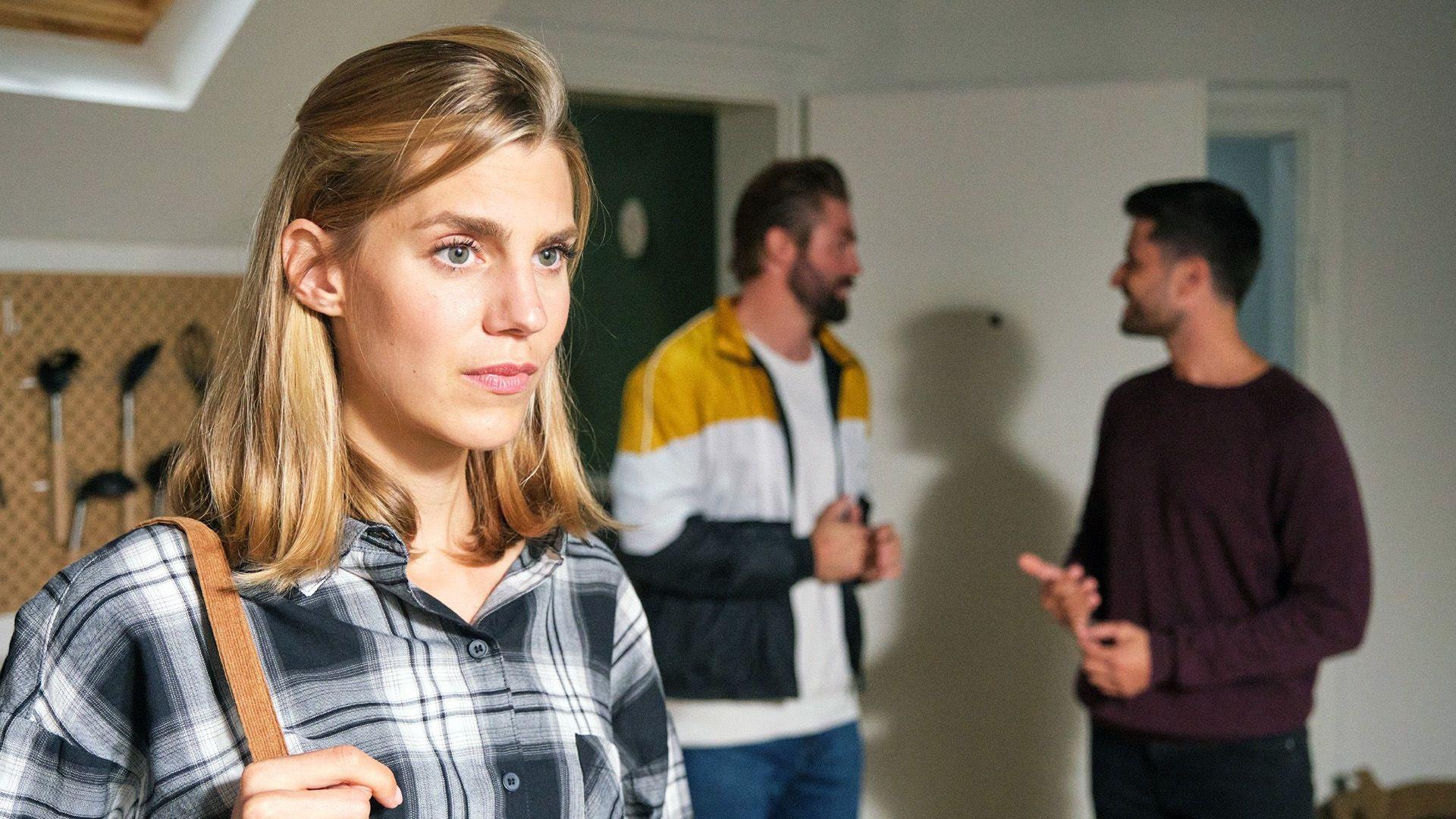 Sinas und Bambis Einladung reißt bei Stella Wunden auf