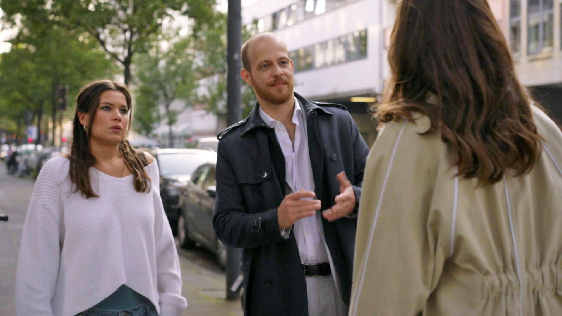 Tobias erkennt, was hinter Bettys Aktion steckt