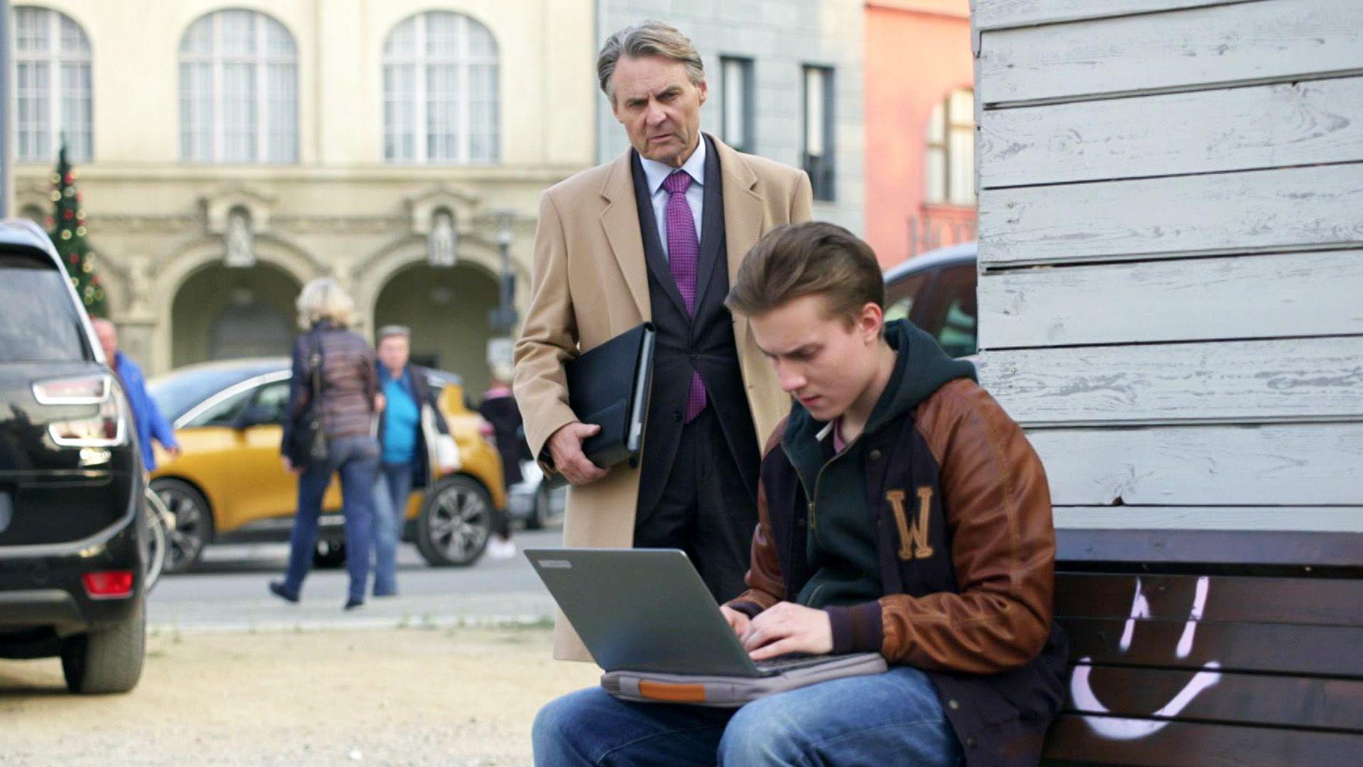 Gerner ahnt, dass mit Lukas etwas im Argen liegt