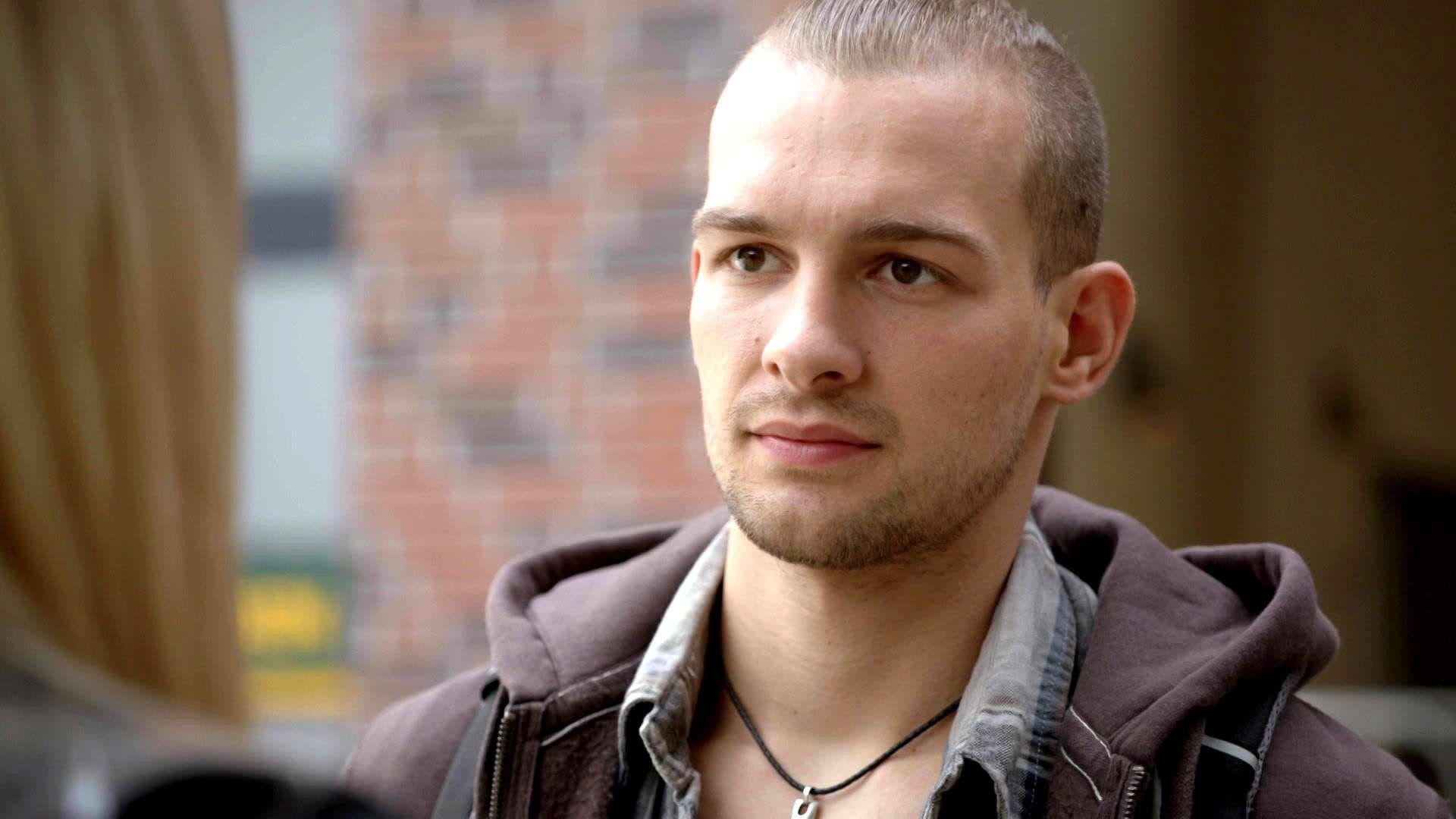 Chris kommt zu spät