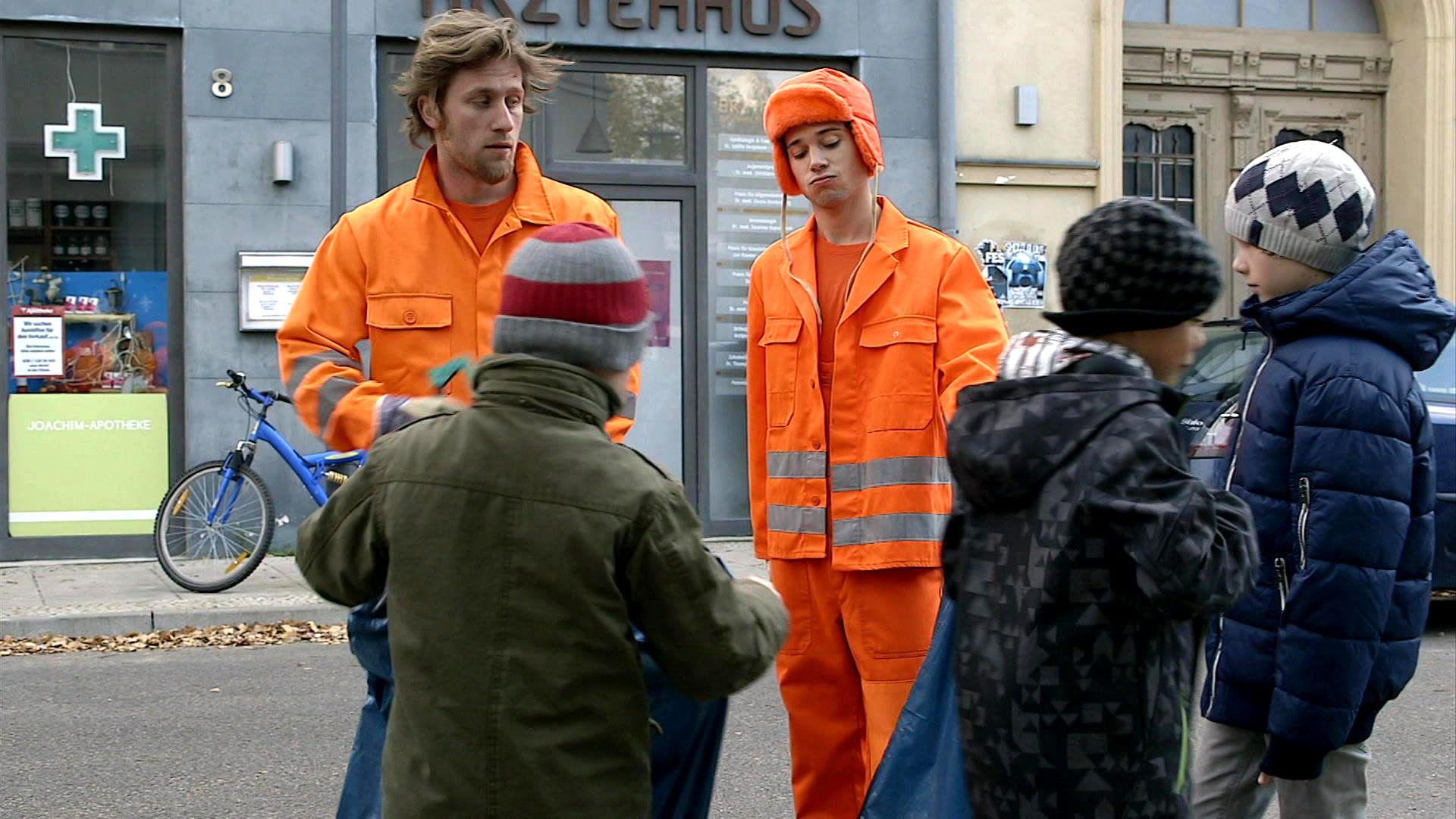 Zac lässt Kinder für sich arbeiten