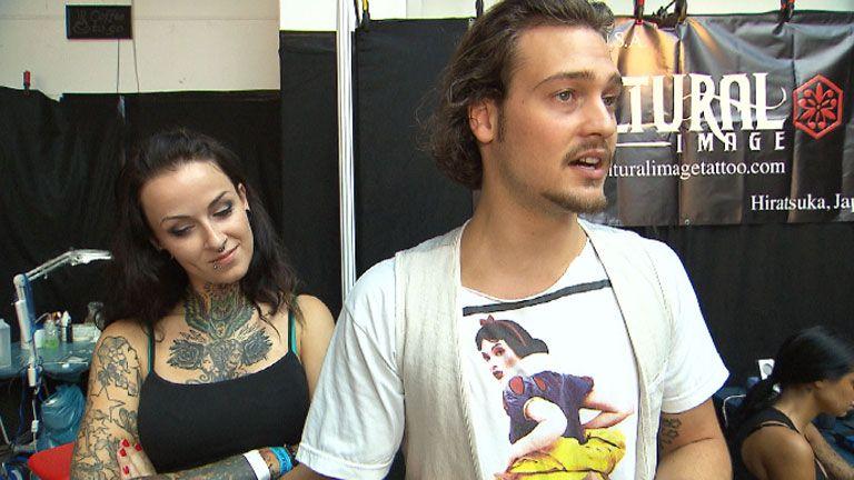 Tattoo-Krise und Stand-Up