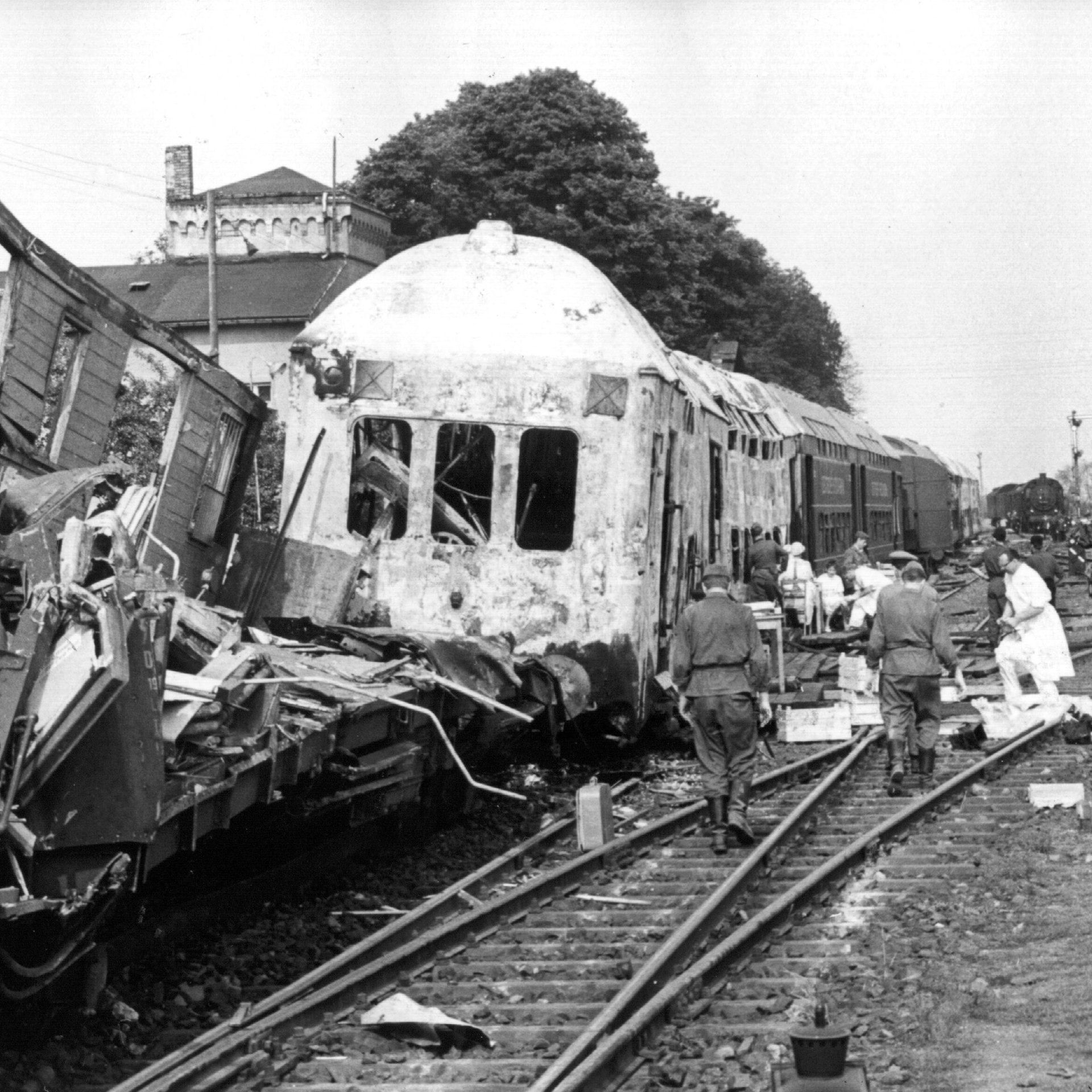 06.07.1967: Bei Magdeburg ereignet sich ein schweres Zugunglück