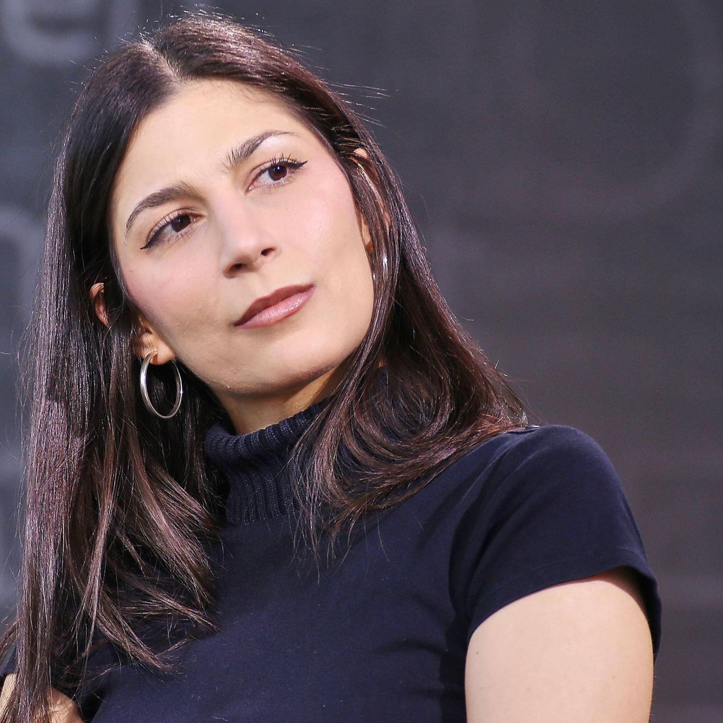 Der Satz "Das können wir uns nicht leisten" steht für Miriam Davoudvandis frühe soziale Ausgrenzungserfahrungen