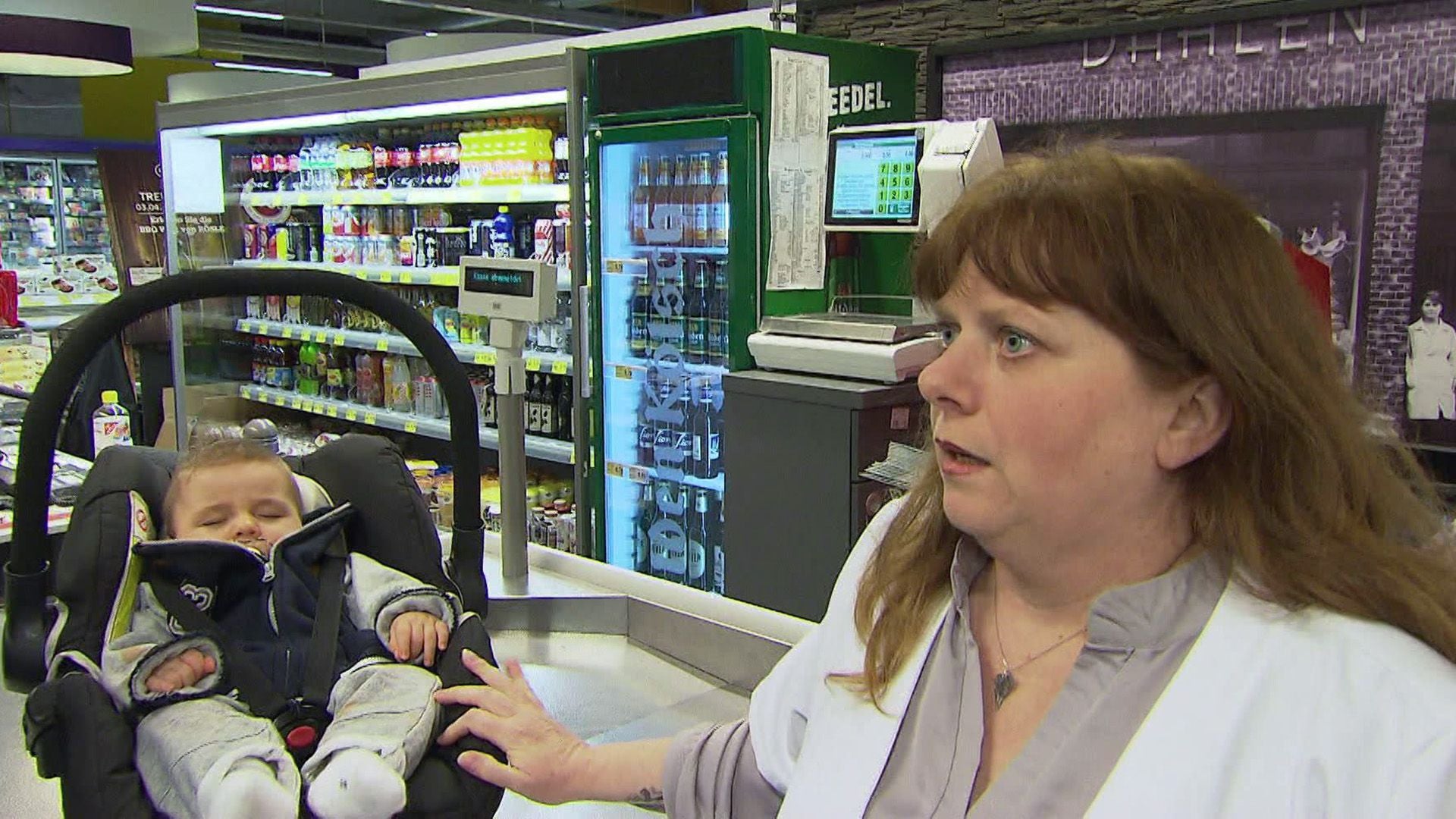 Supermarkt-Baby deckt Beziehungsdrama auf