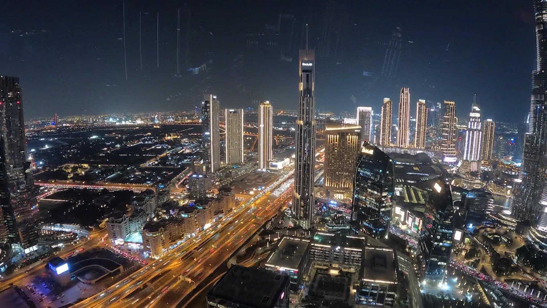 Dubai bei Nacht