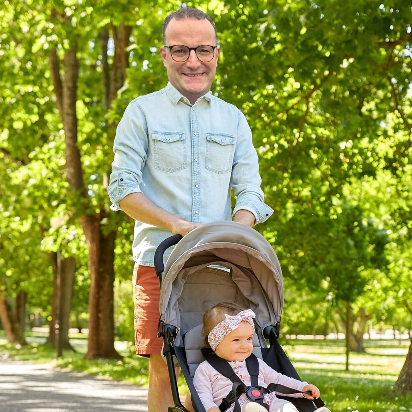 Papa Spahn im Park