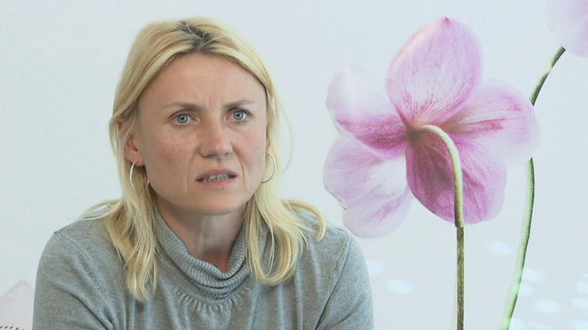 Frau hat mit den Folgen eines Banküberfalls zu kämpfen