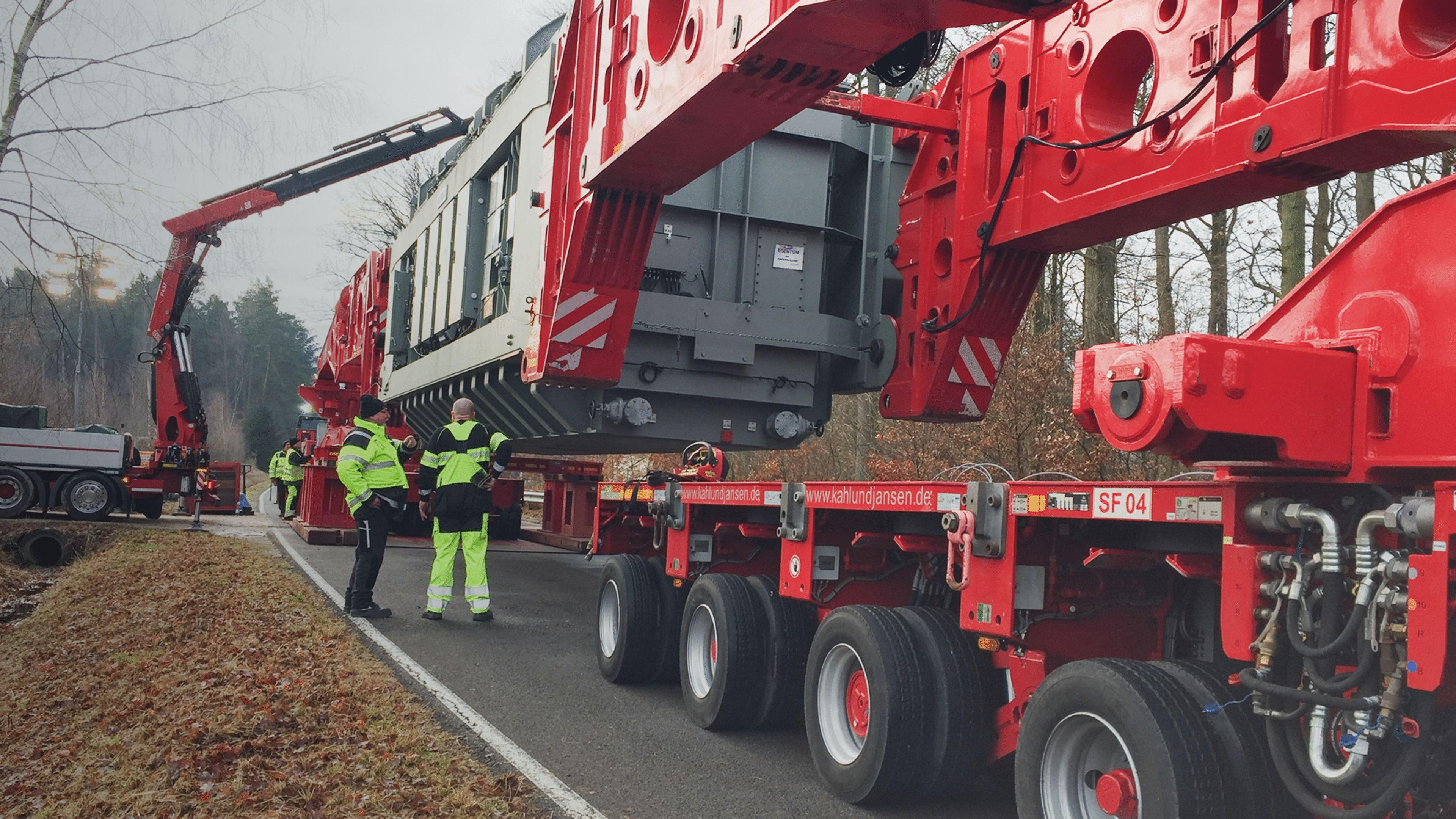 Super-Schlepper - Schwertransport auf Achse