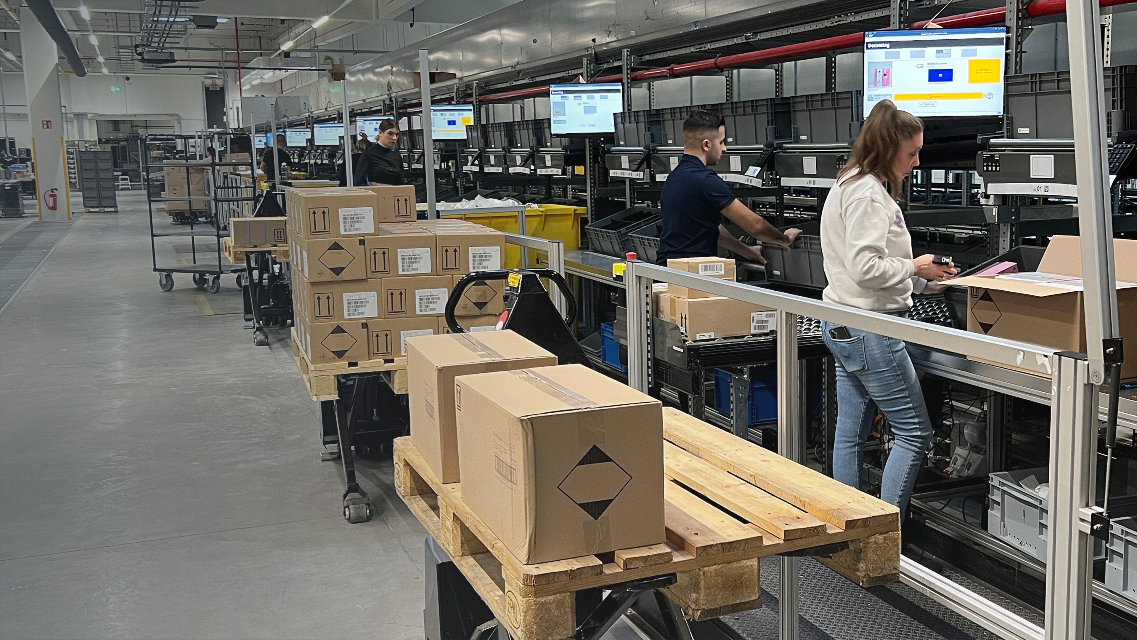 Bestellt, verpackt, geliefert - Lagerlogistik der Zukunft