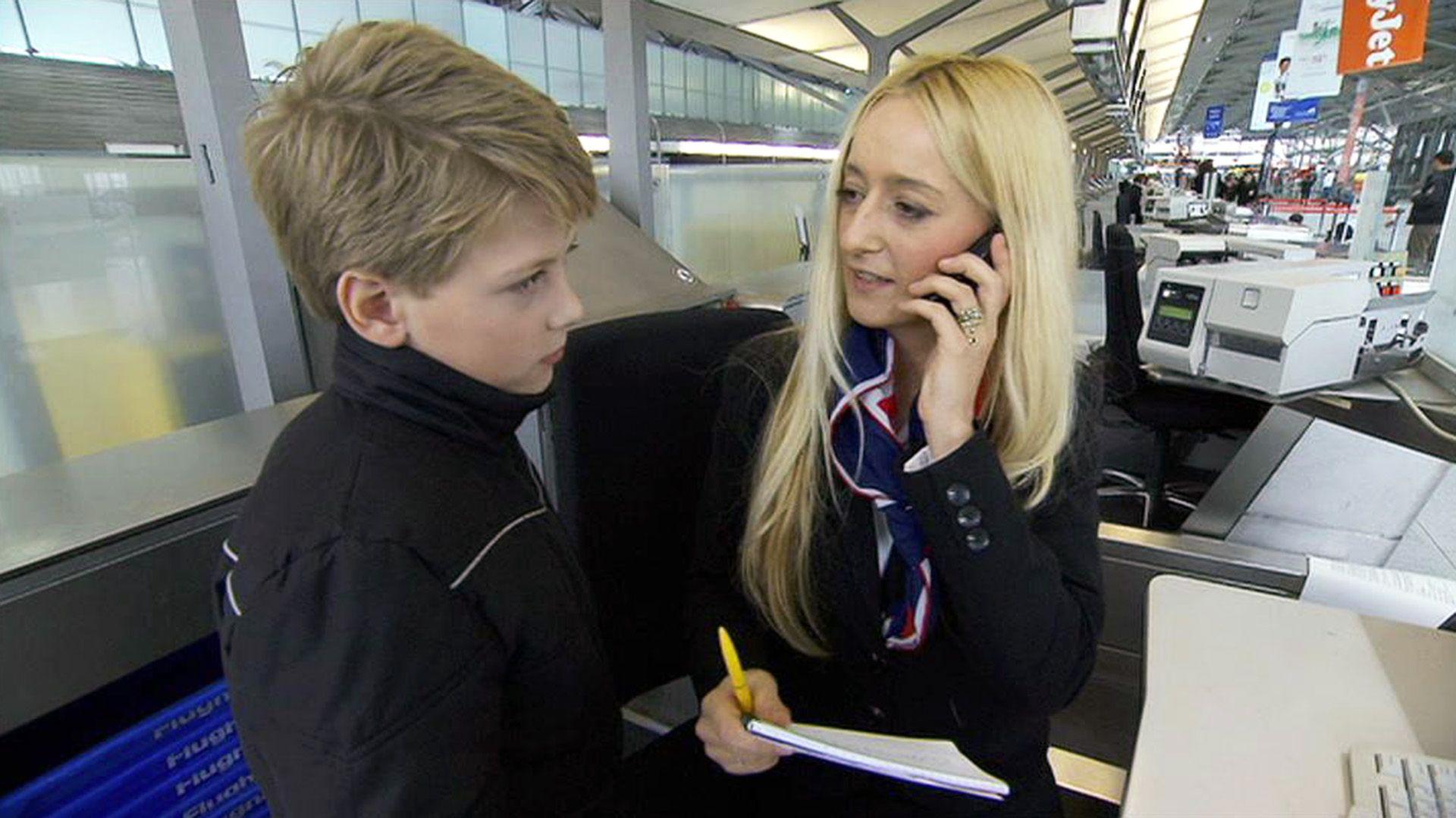 25-Jährige lässt Kind am Flughafen zurück