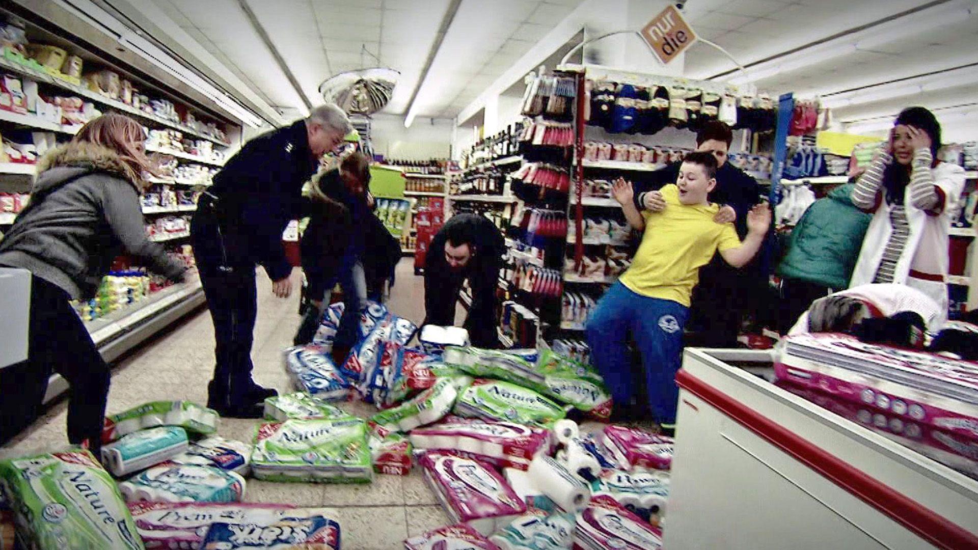 u.a.: Kindergang randaliert in Supermarkt