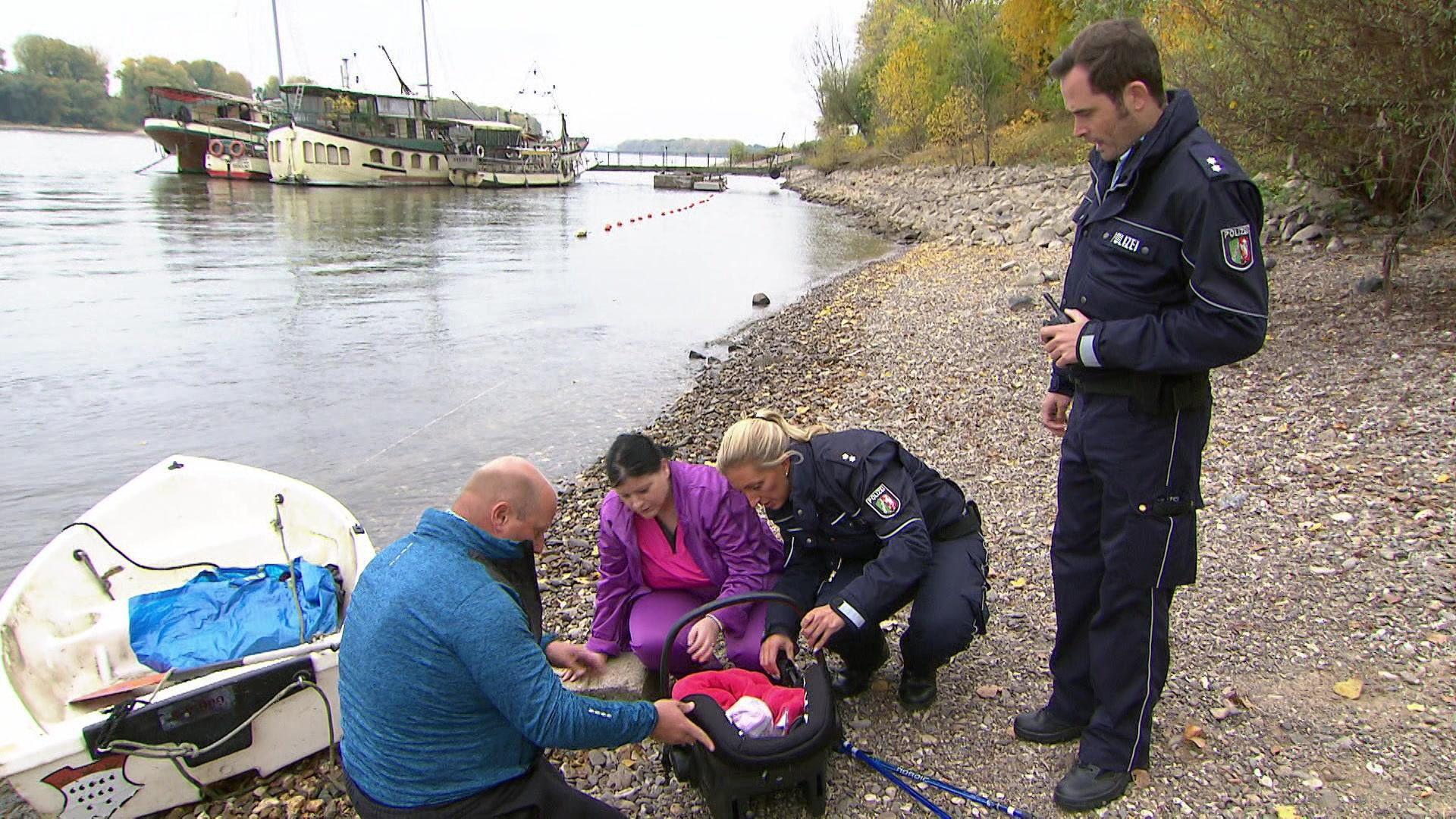 Baby alleine auf Beiboot sorgt für Verwirrung (69)