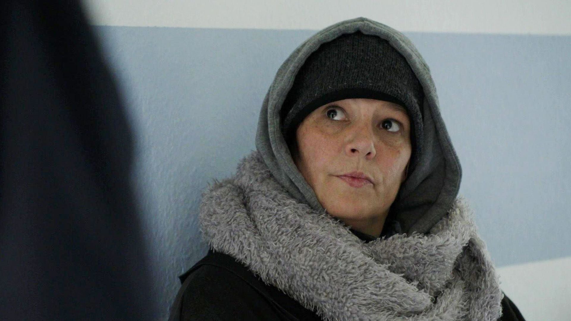 Ungebetener Gast im Krankenhaus / Cousinen spritzen illegal Hyaluron / Dreijähriger Falschparker ste