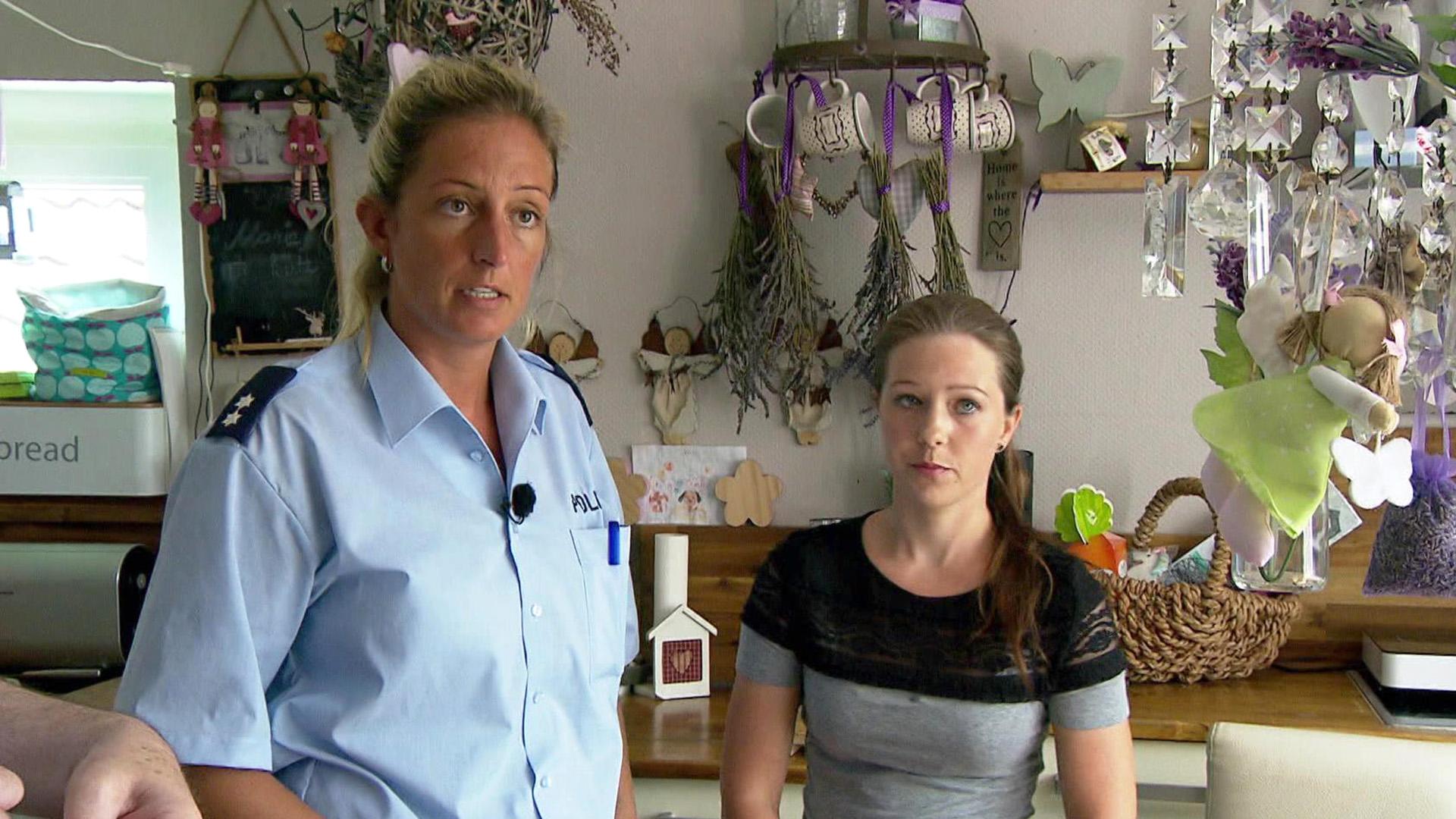Augenzeugin beobachtet, wie dreiste Frau in ihr Haus einsteigt