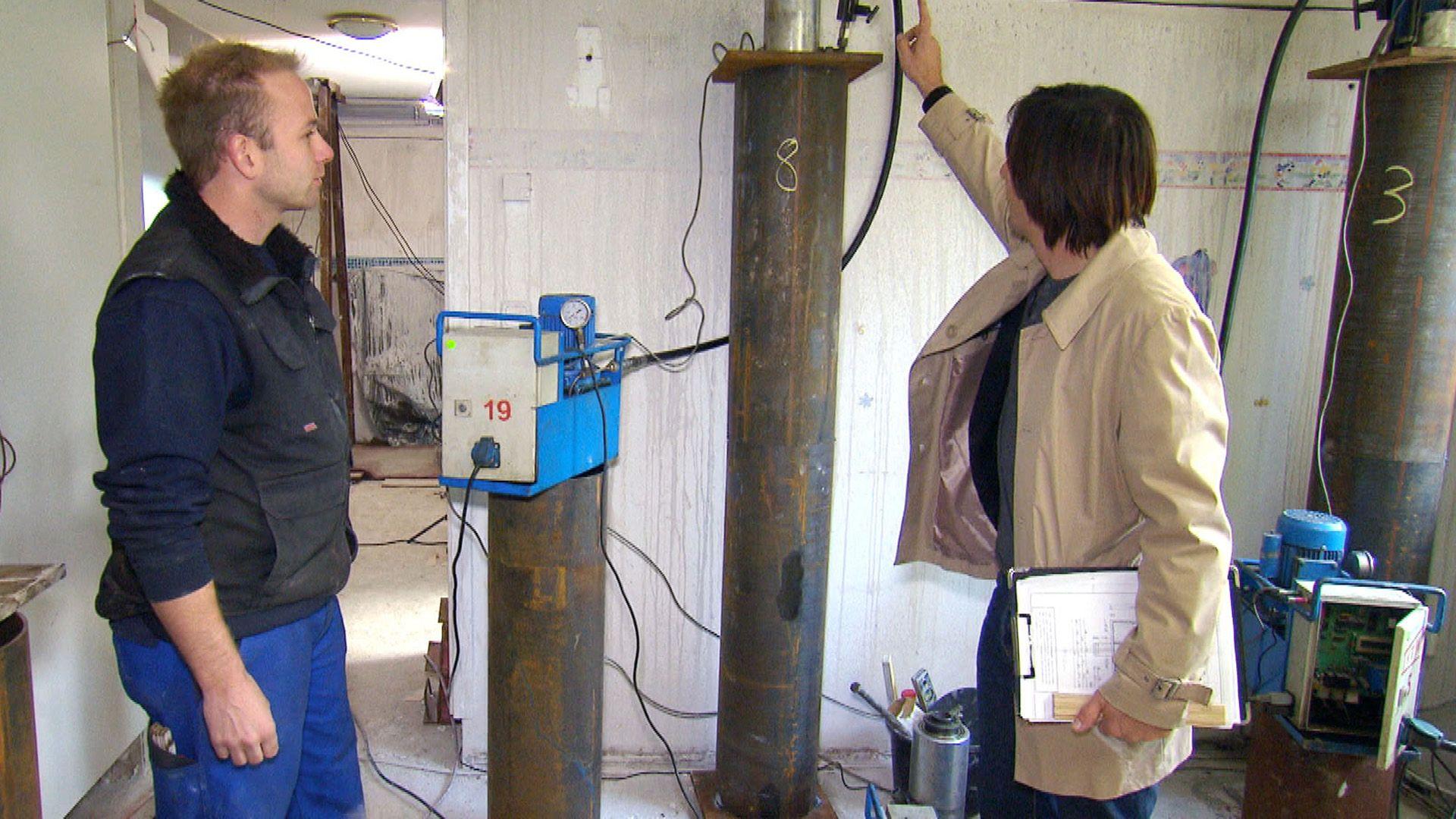 Haus-Lifting mit Stahlbau und Computer