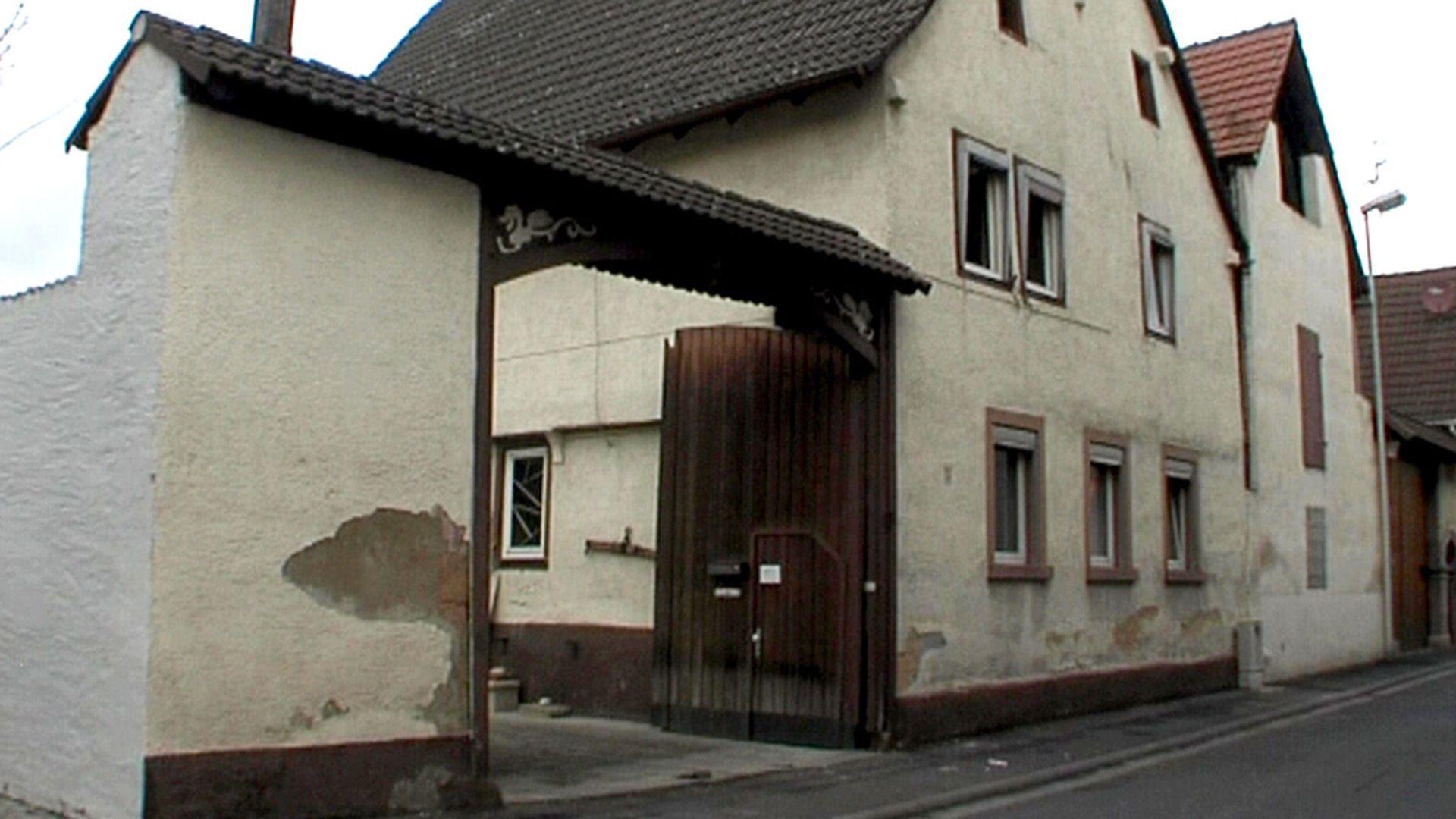 Christina und Daniel kaufen einen betagten Hof