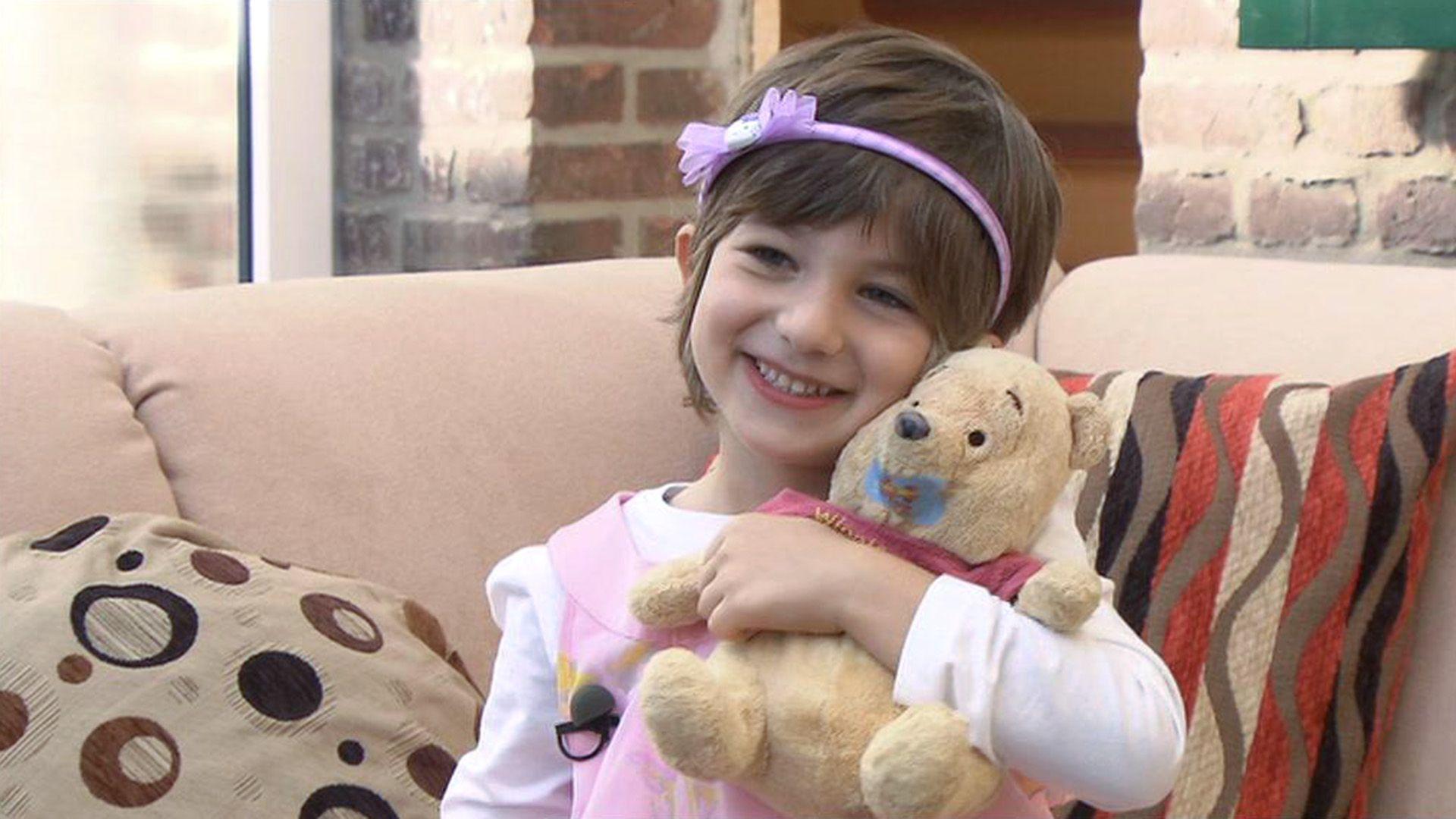 Mutter verkleidet 5-Jährigen als Mädchen