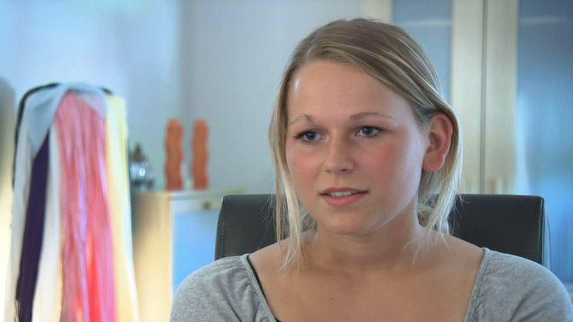 Tochter findet heraus, dass Mutter eine Affäre hat