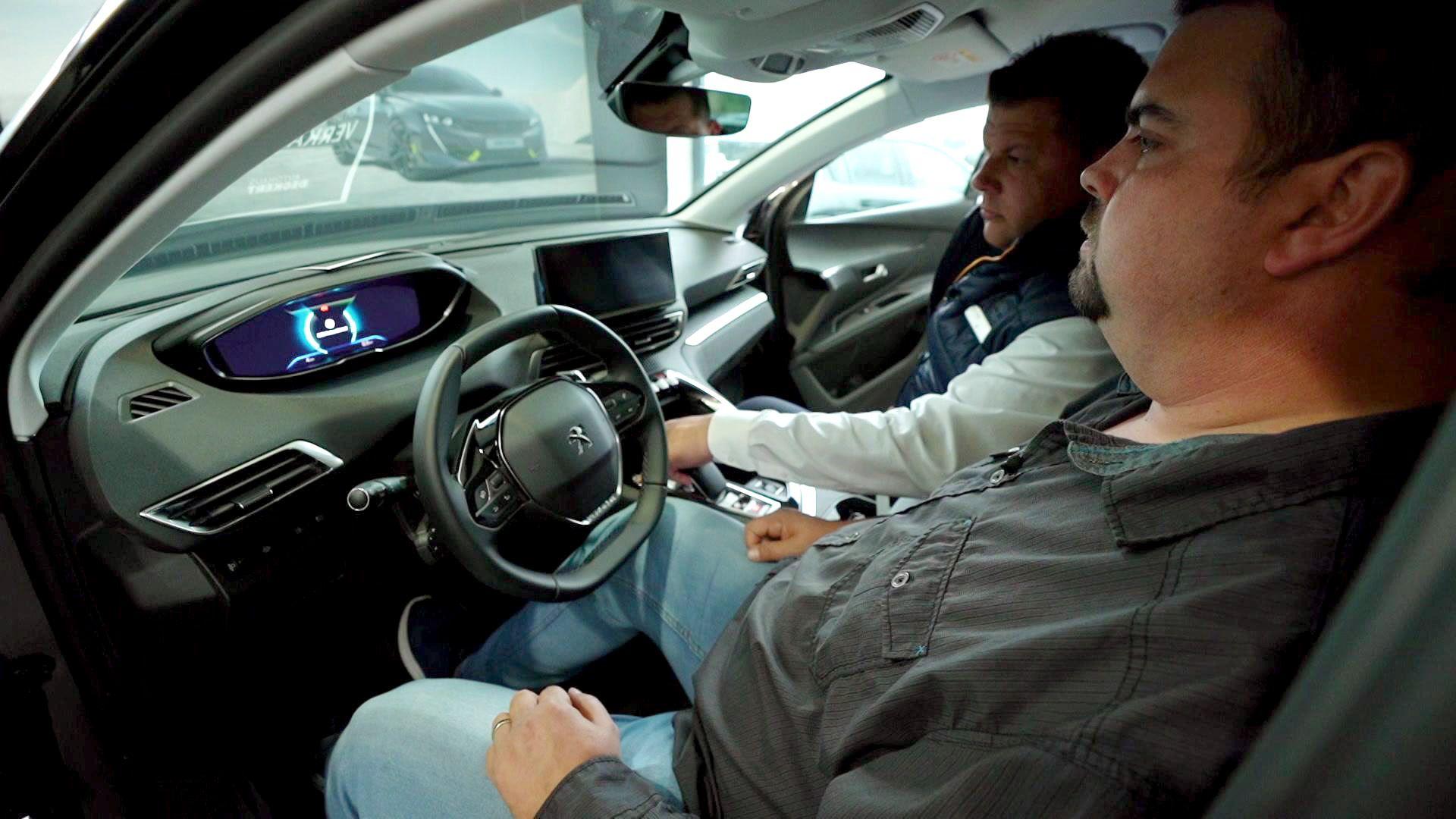 Ein Peugeot für Dart-Ass "Gaga"