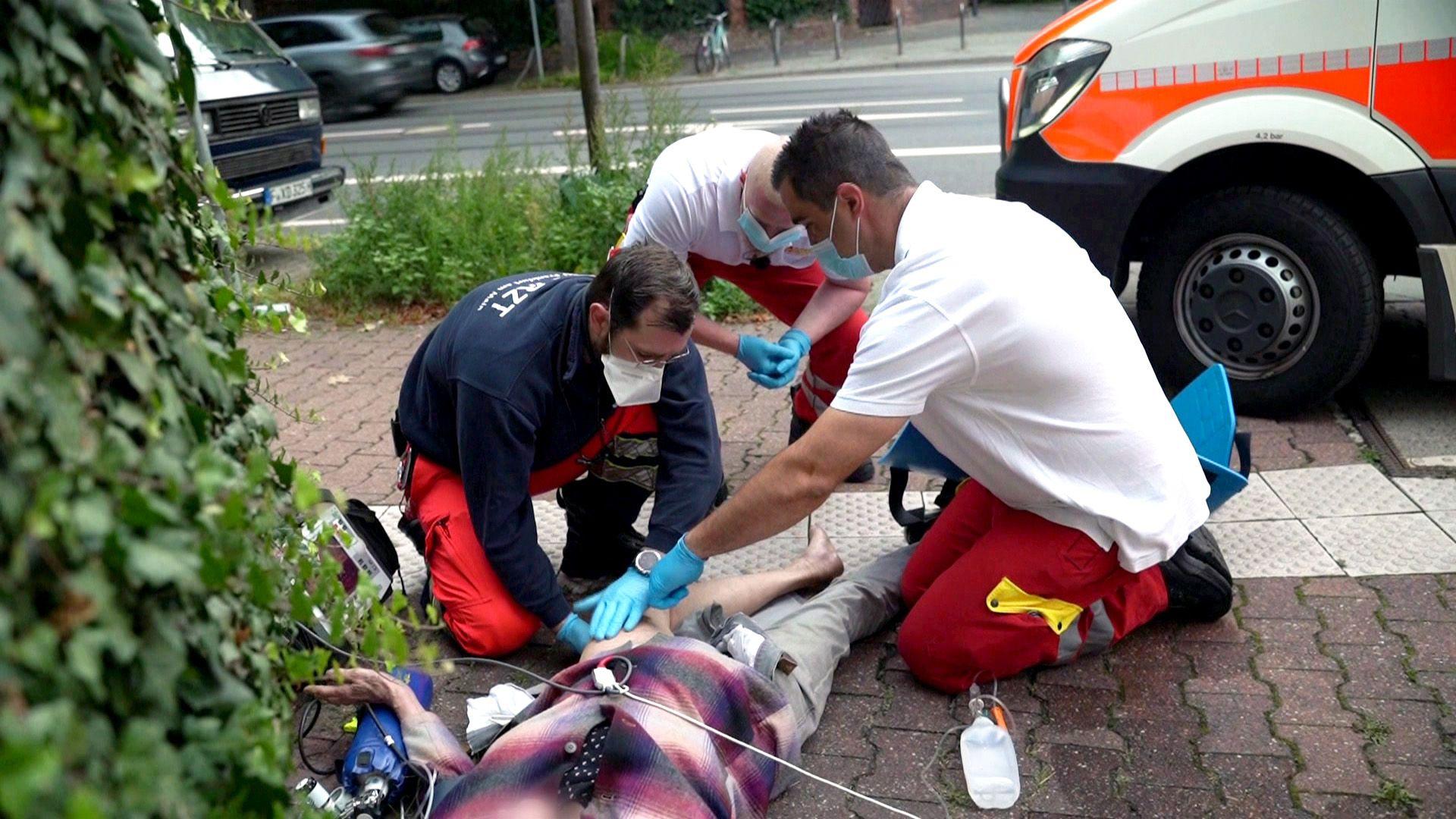 Sanitäter und Notärzte im Dauerstress