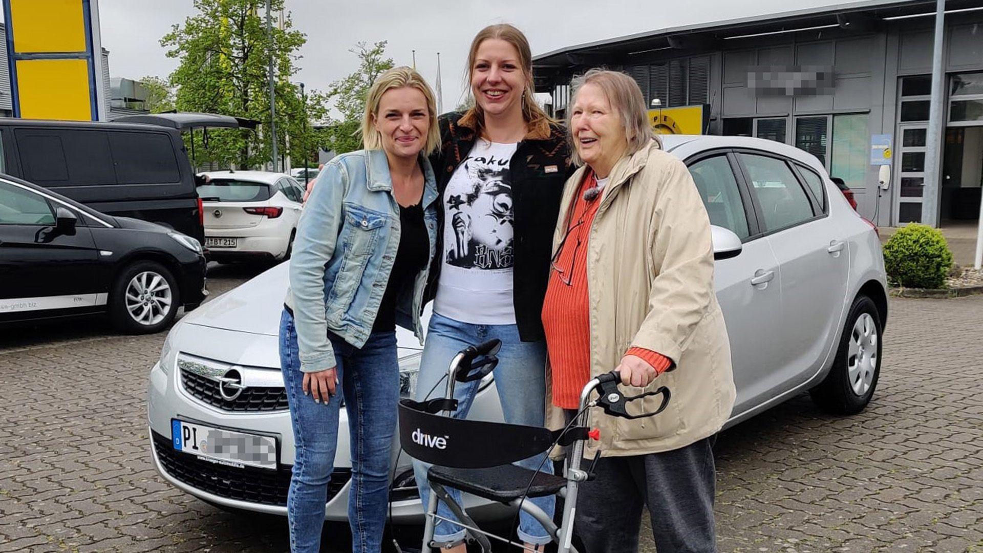 Svenja benötigt ein Auto, um ihre Oma zu besuchen