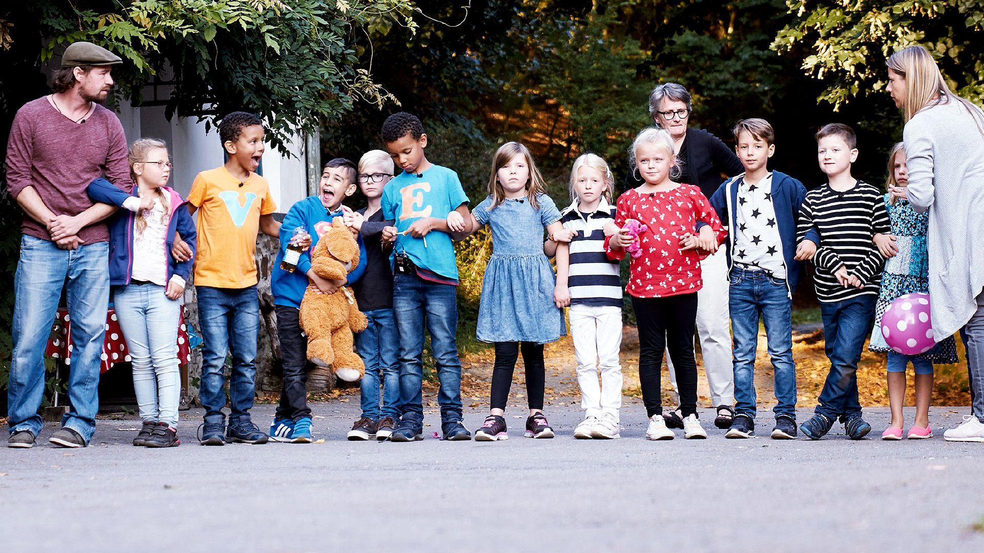 90' - Kinder sind 7 und gehen jetzt zur Schule